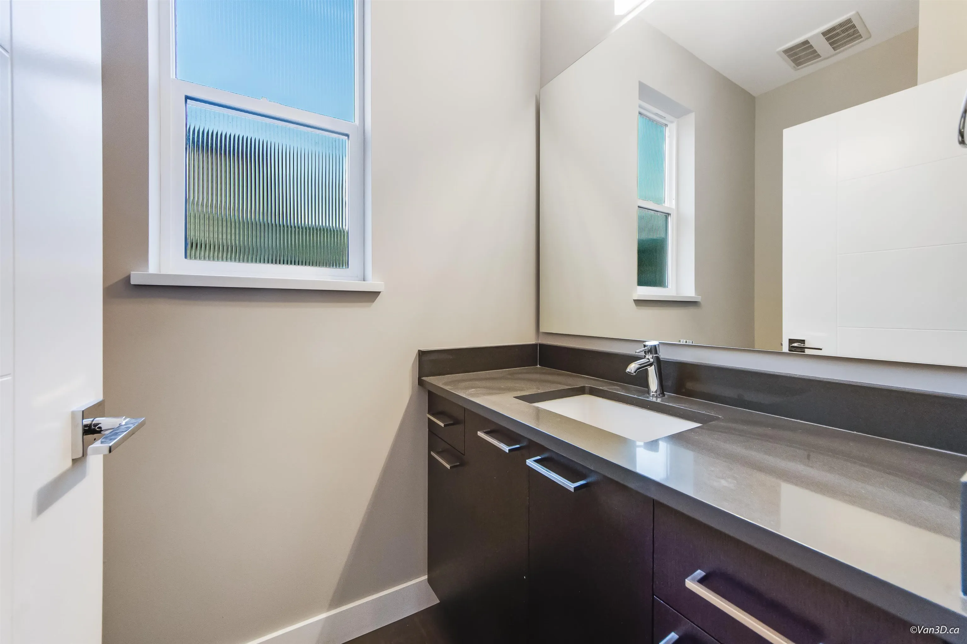 39340 Falcon Crescent