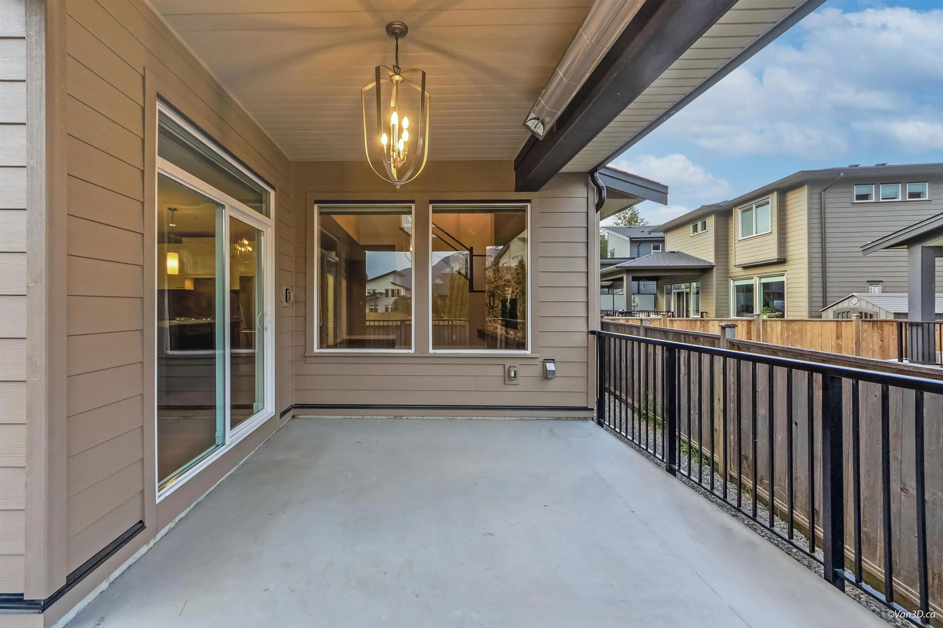 39340 Falcon Crescent