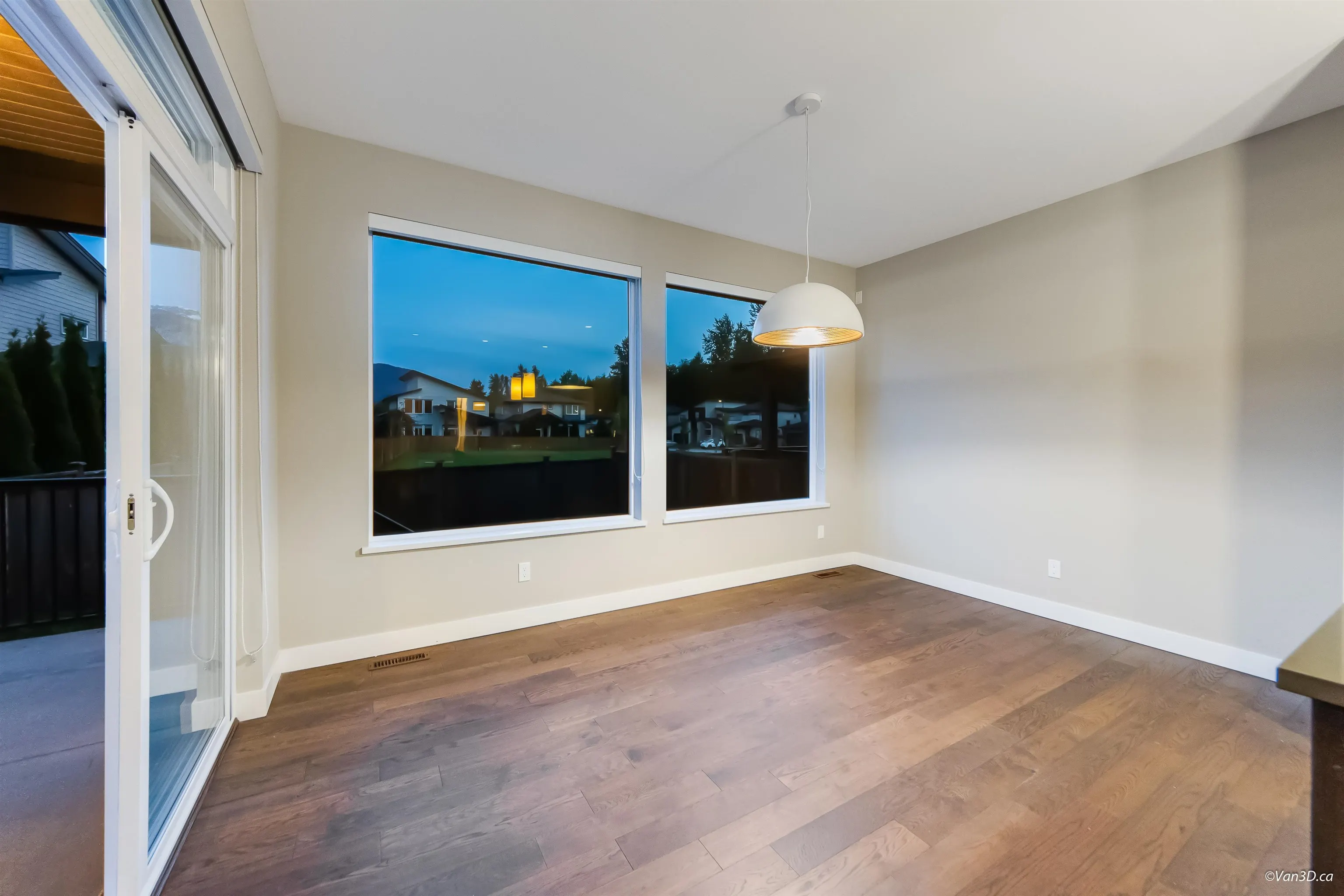 39340 Falcon Crescent
