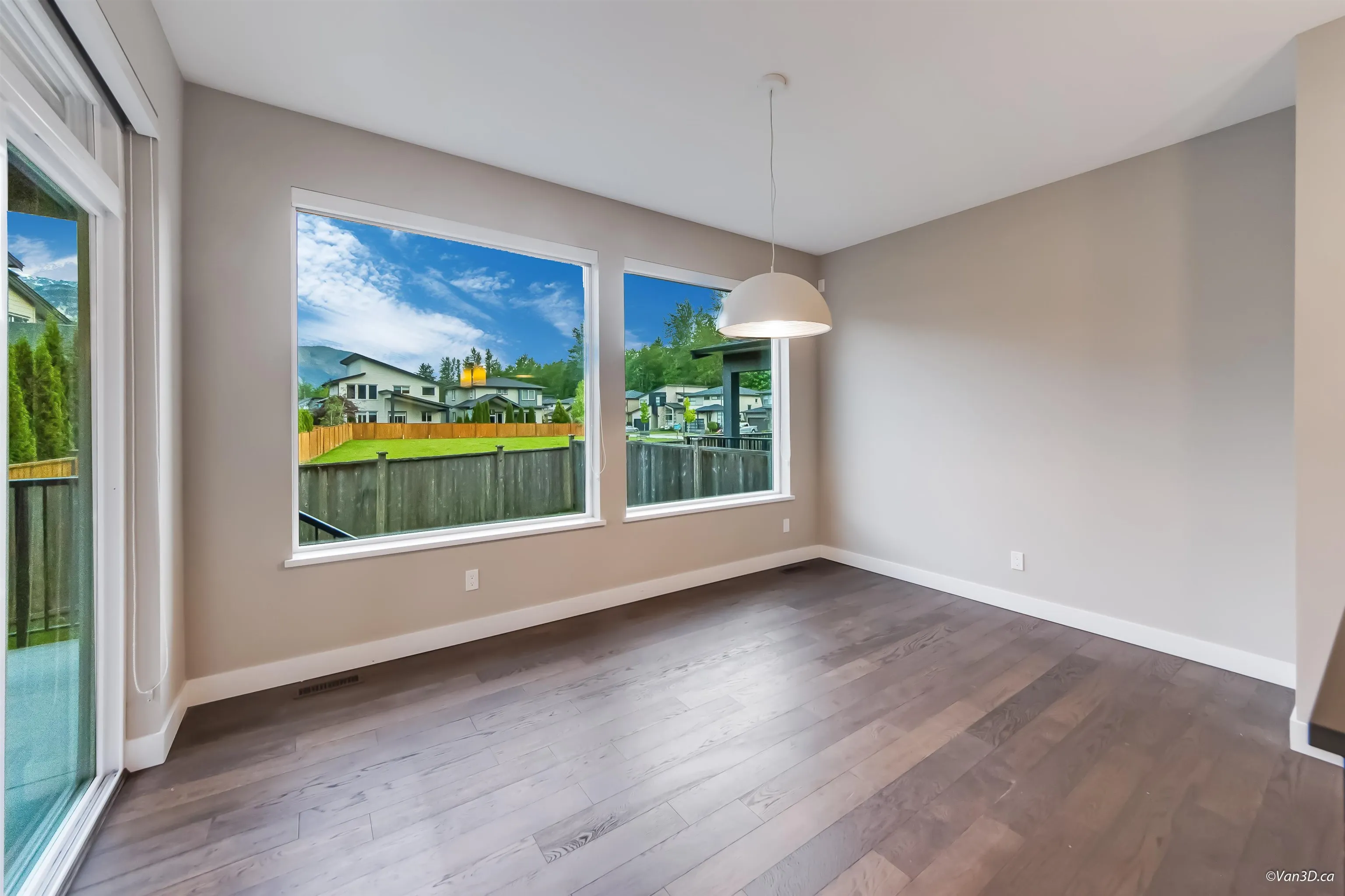 39340 Falcon Crescent