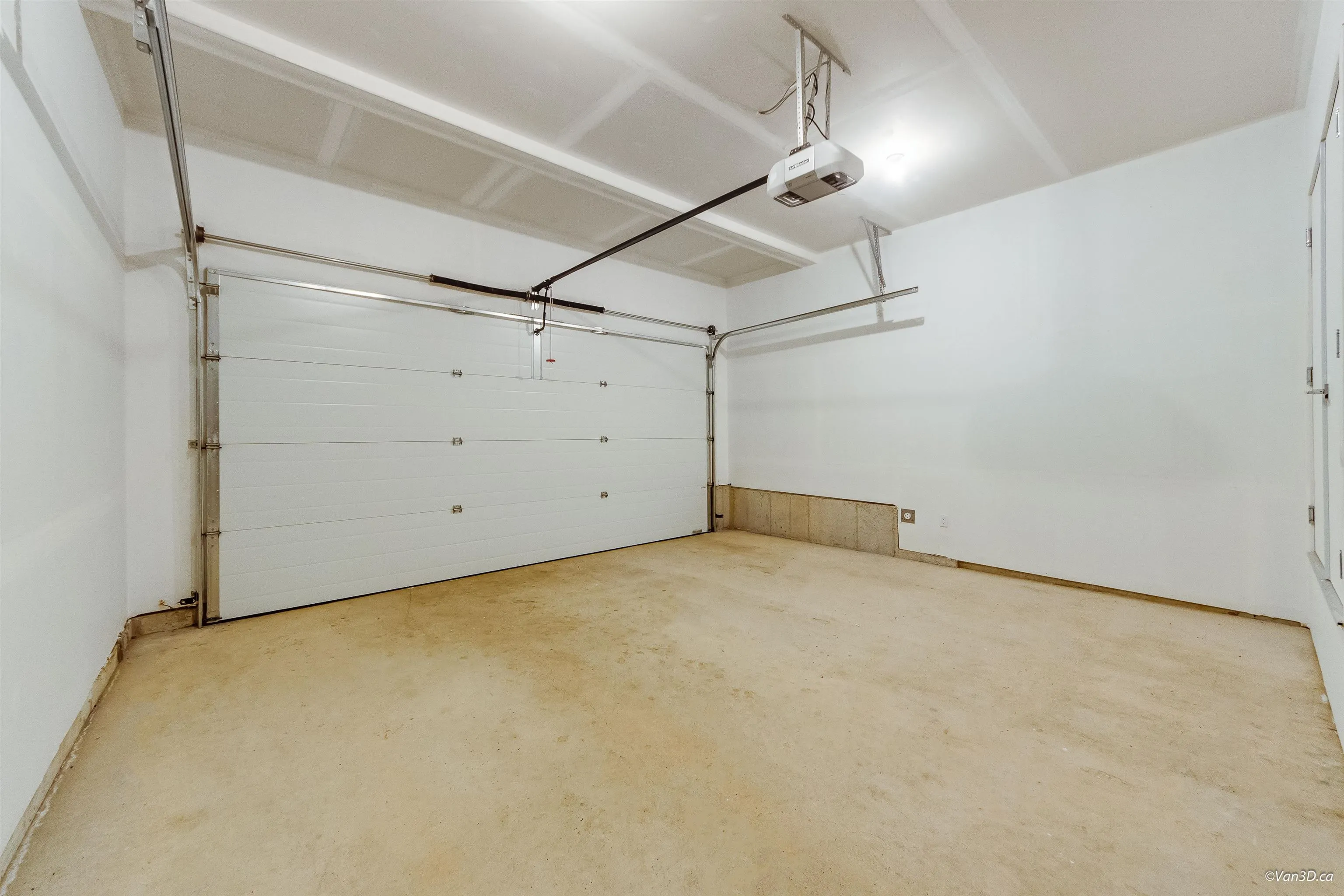39340 Falcon Crescent