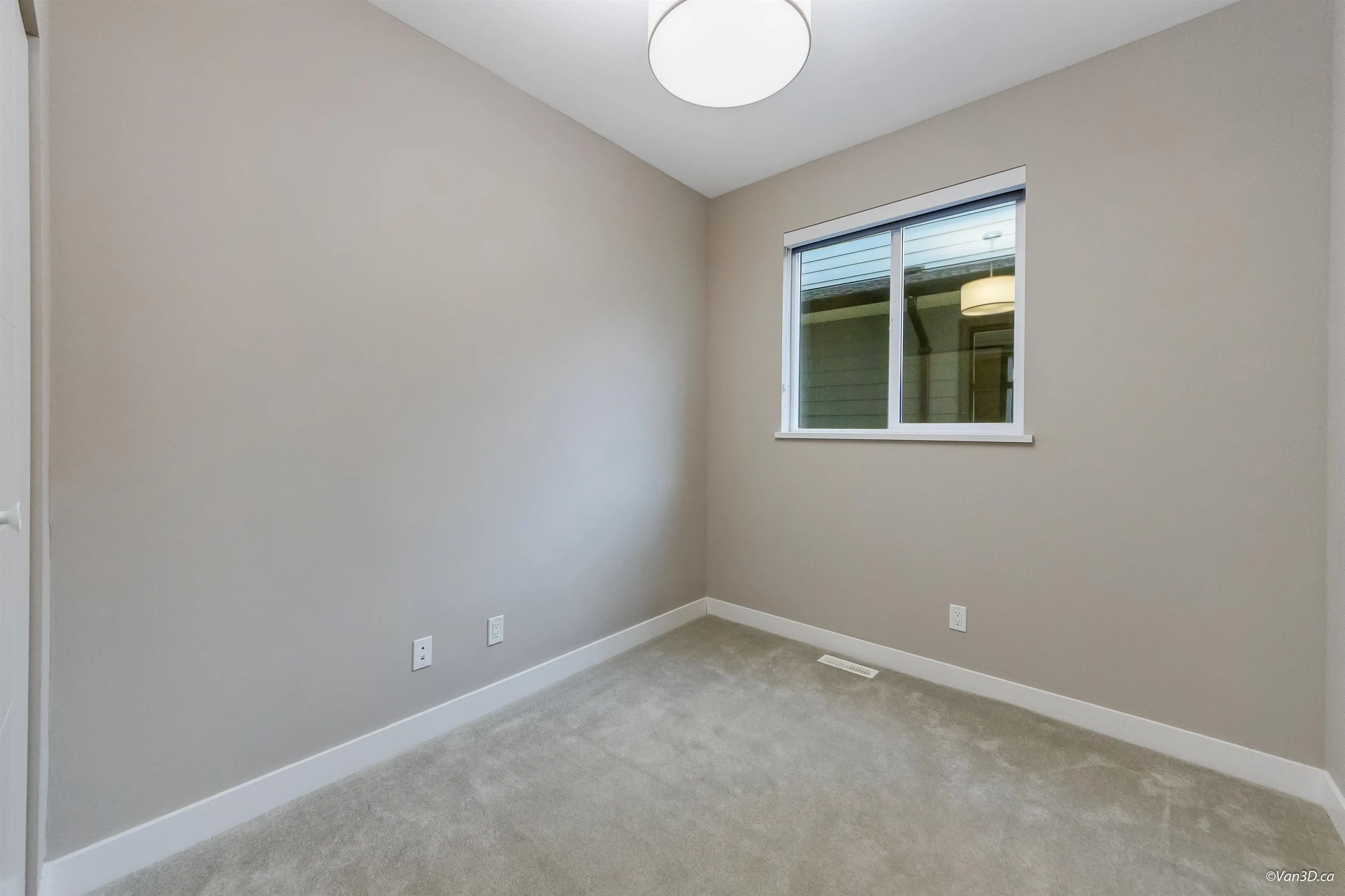 39340 Falcon Crescent