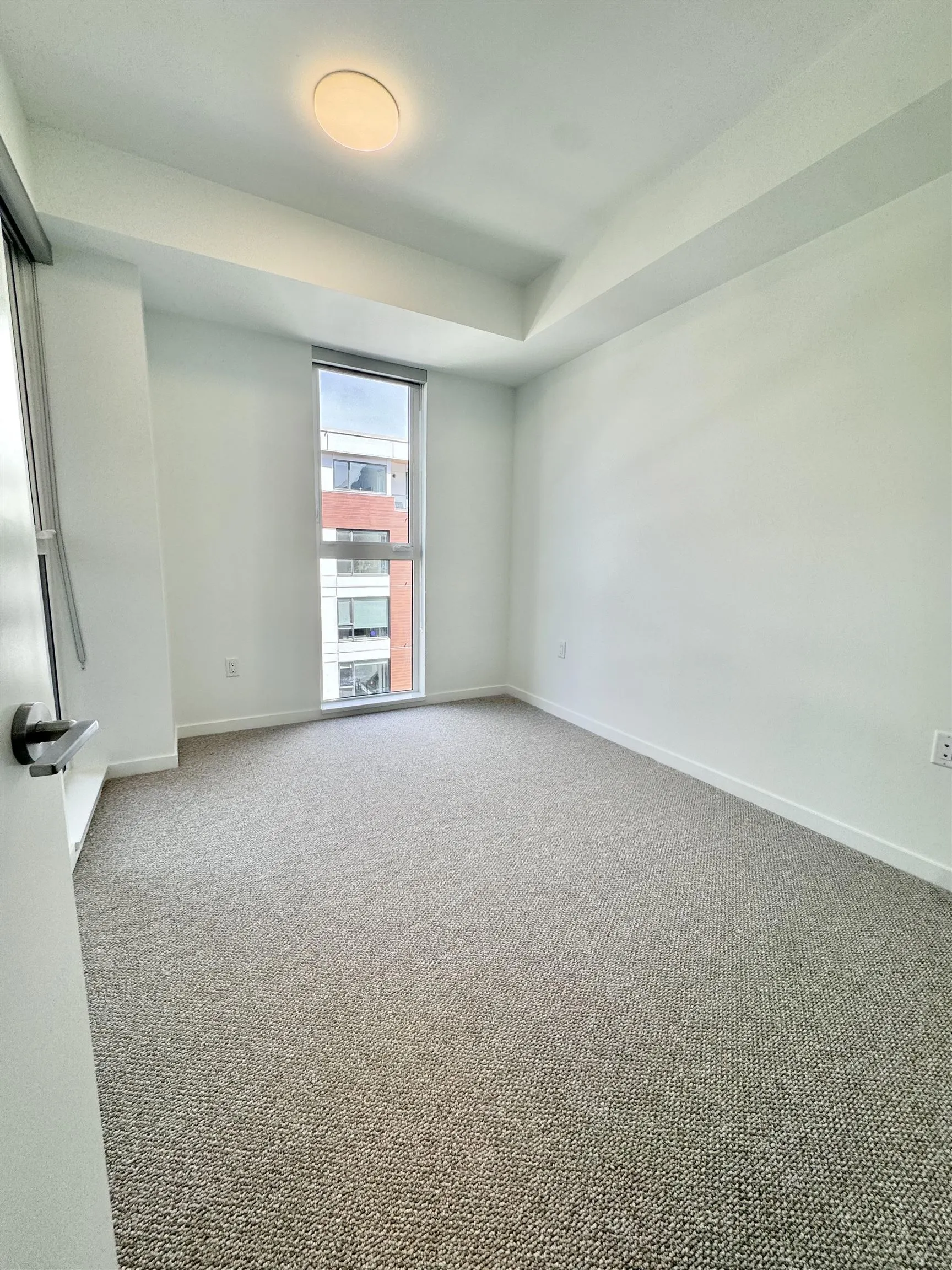 403 37994 Second Avenue