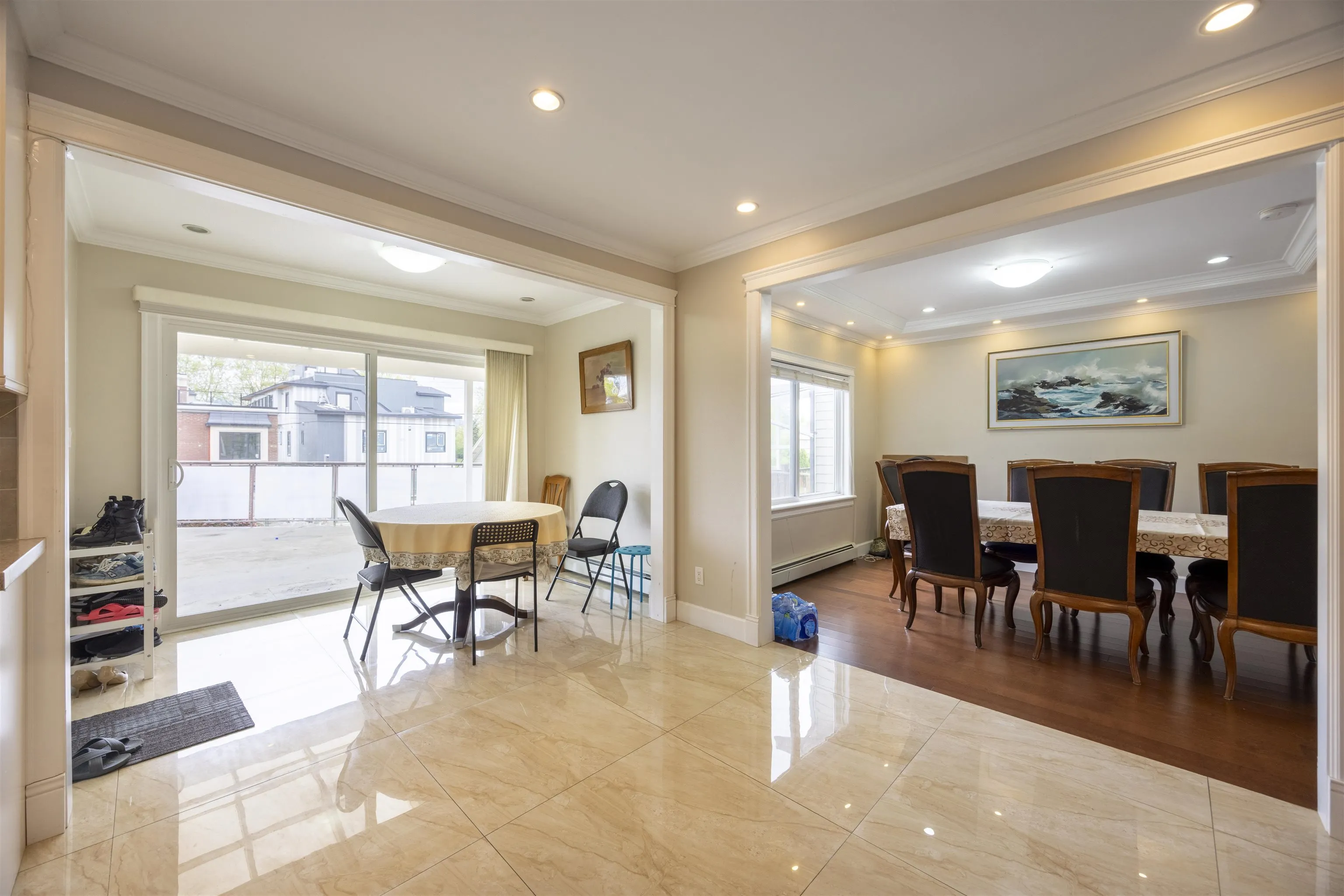 915 W 33rd Avenue