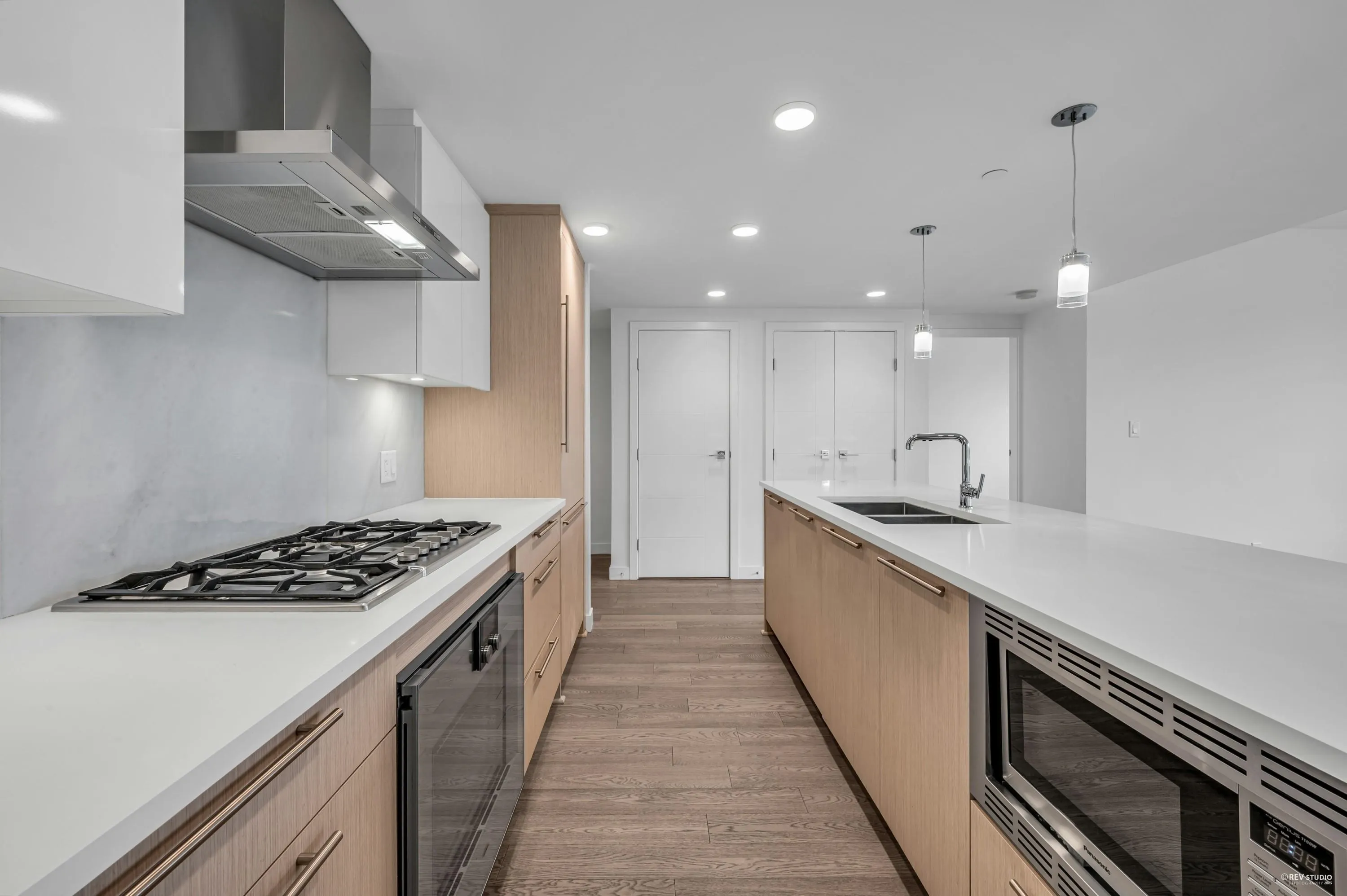 303 5077 Cambie Street
