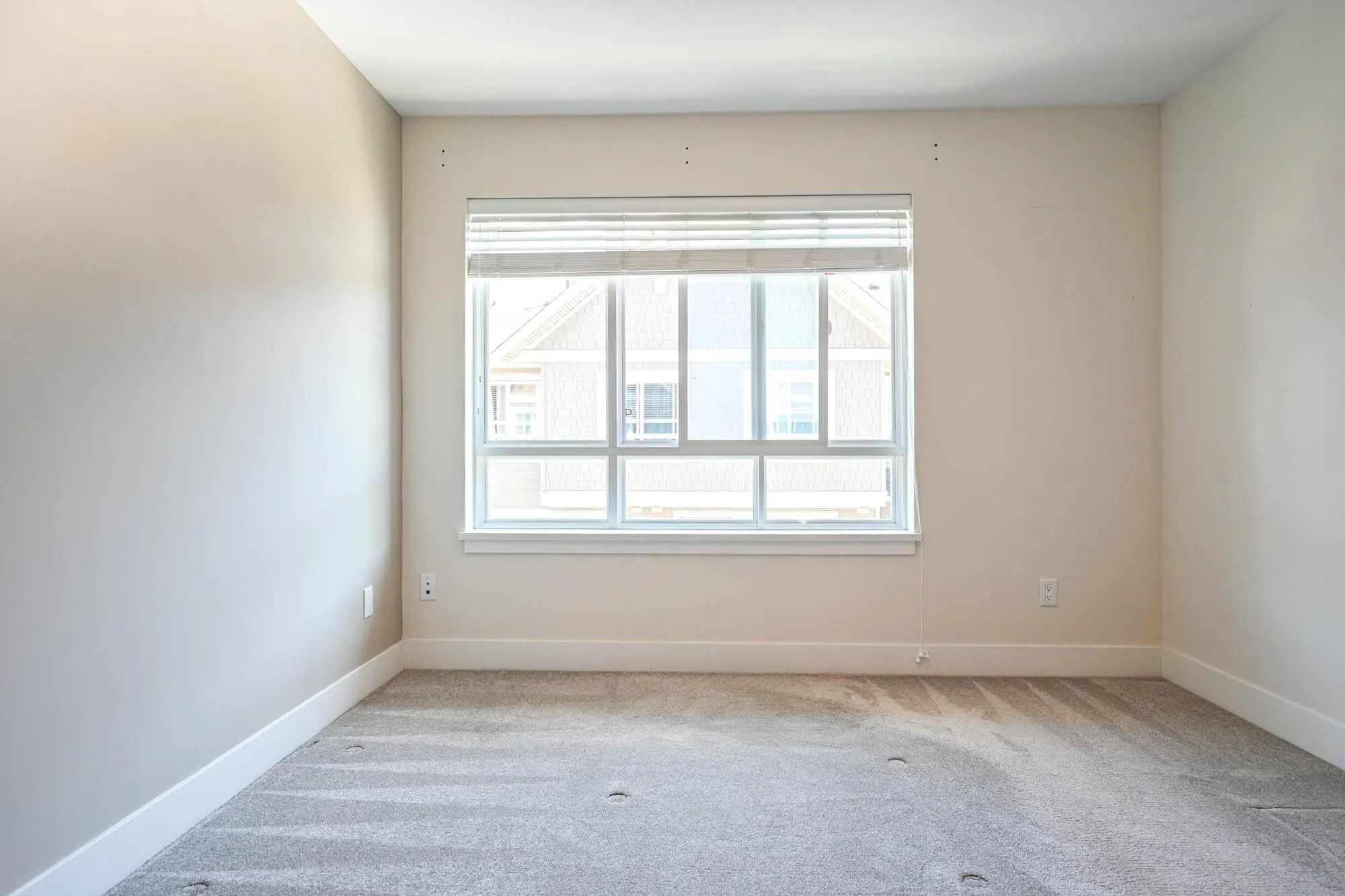 559 4688 Hawk Lane