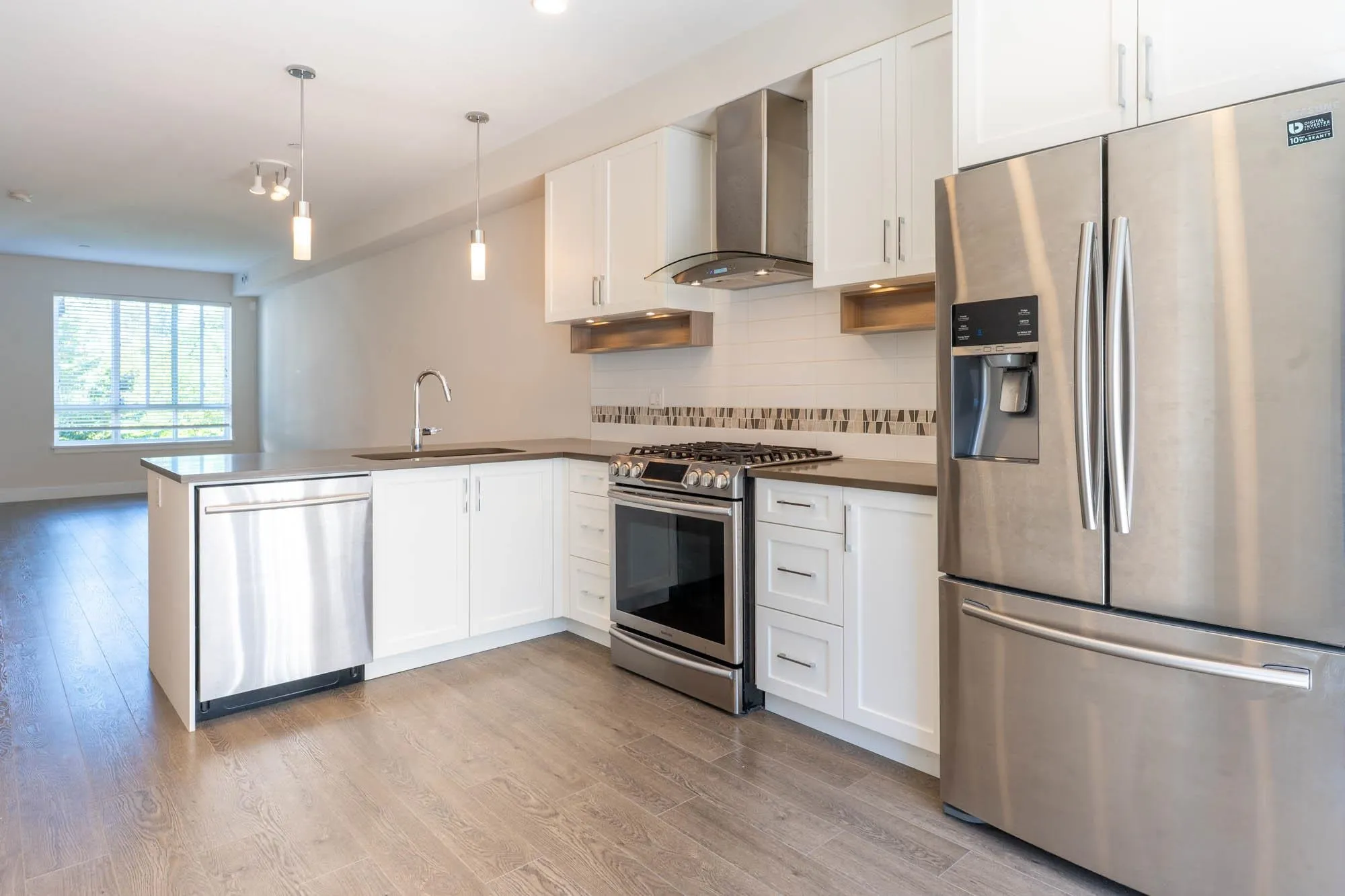 559 4688 Hawk Lane