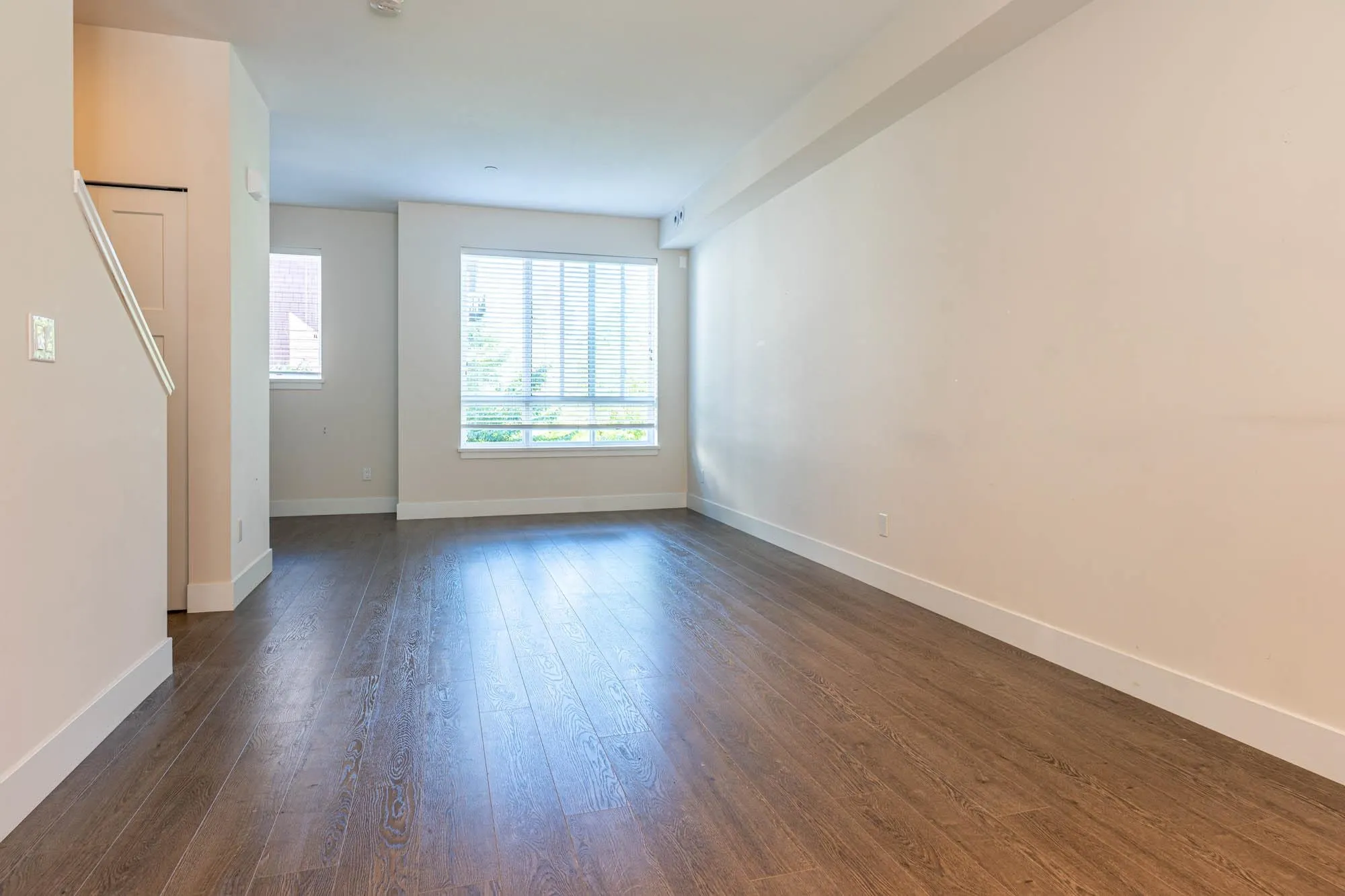 559 4688 Hawk Lane
