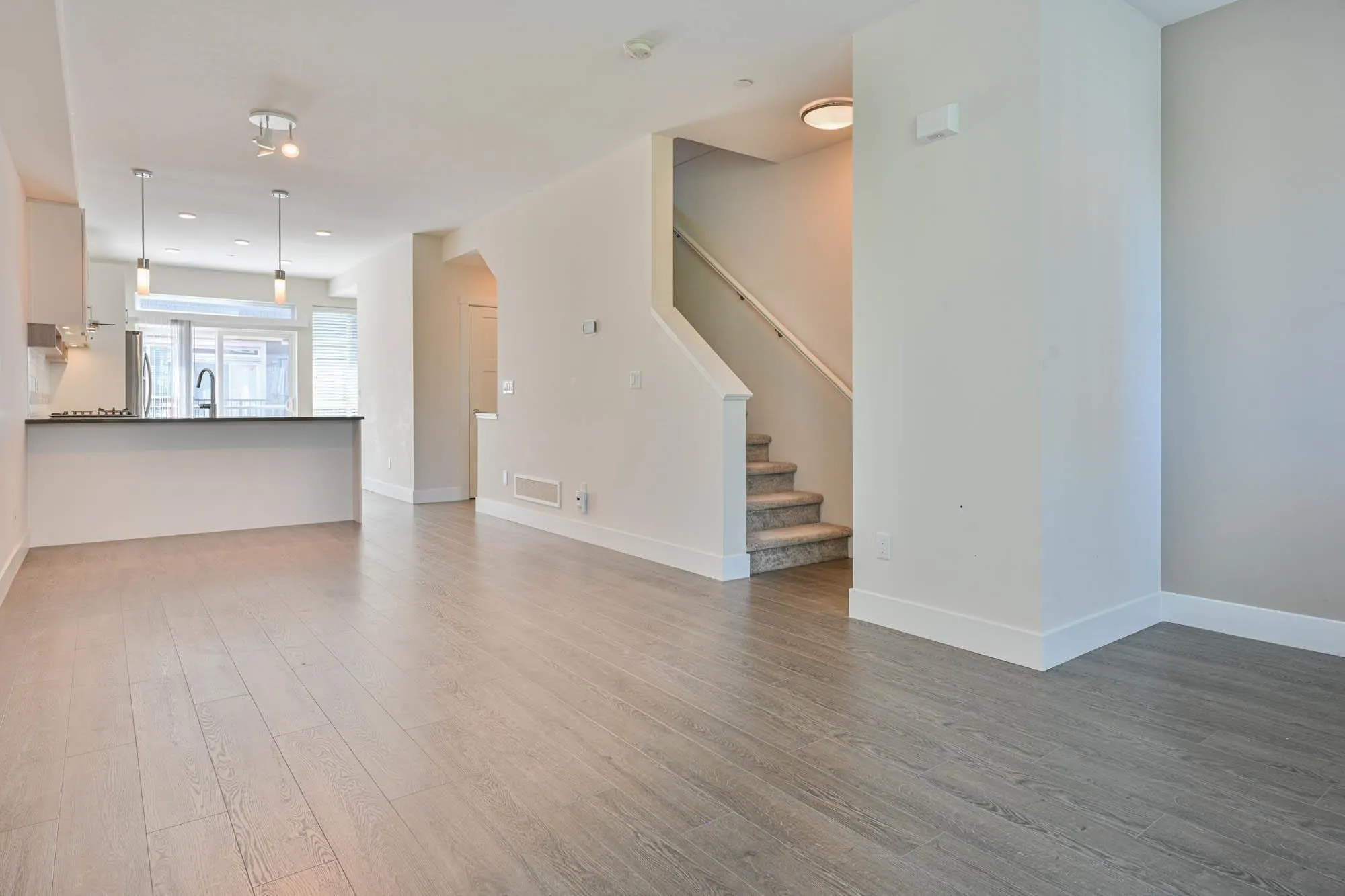 559 4688 Hawk Lane