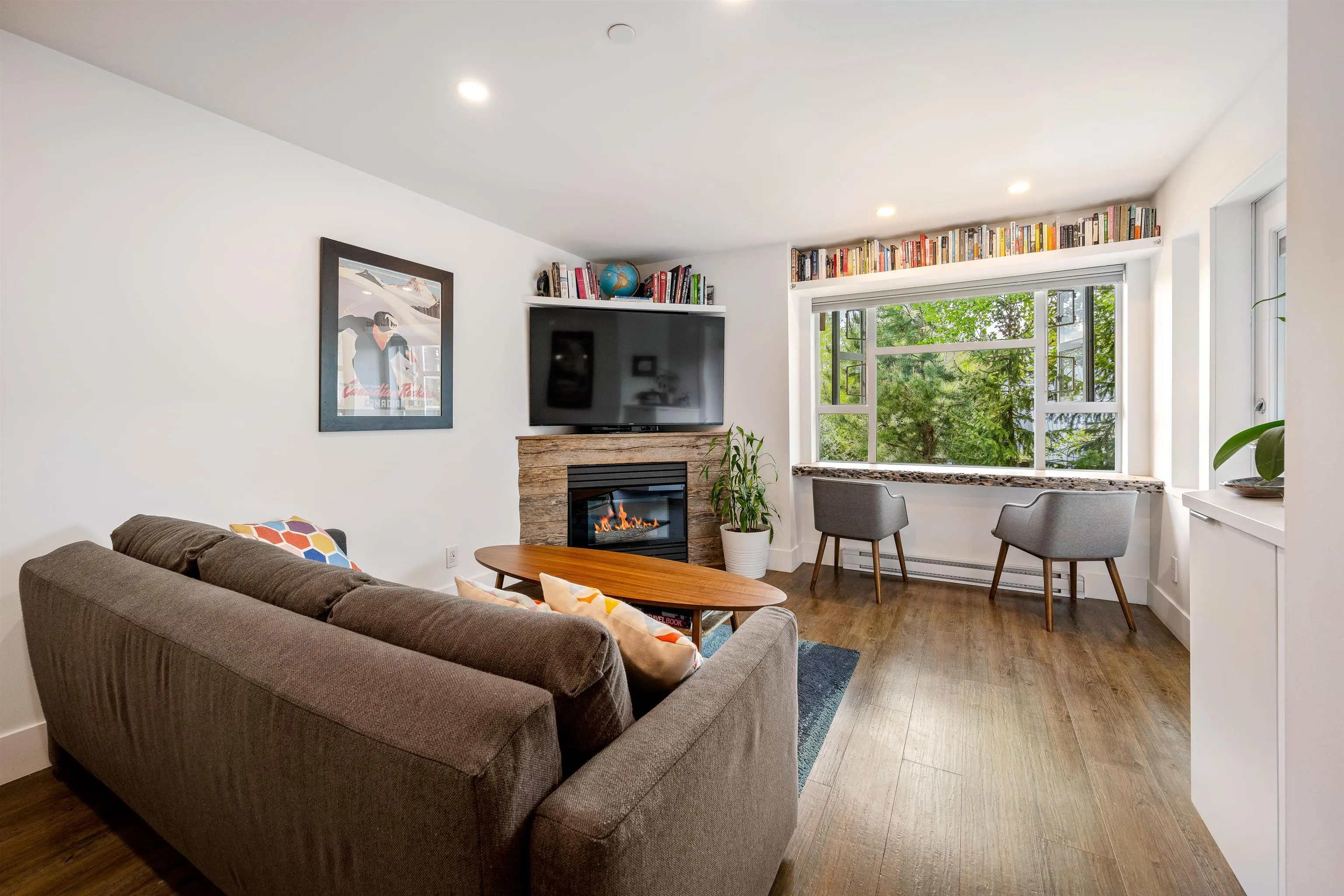 309 4360 Lorimer Road
