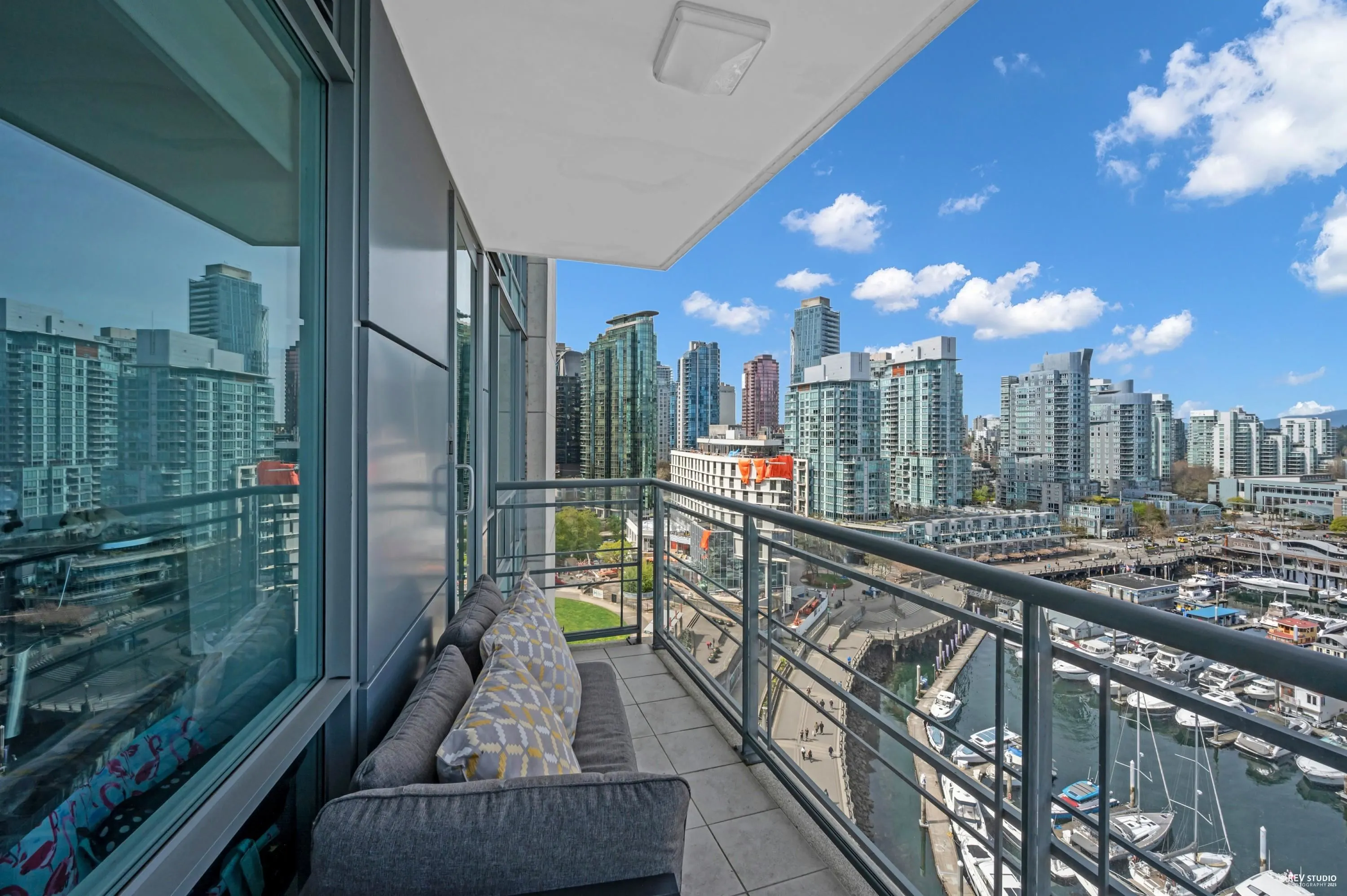 1304 323 Jervis Street