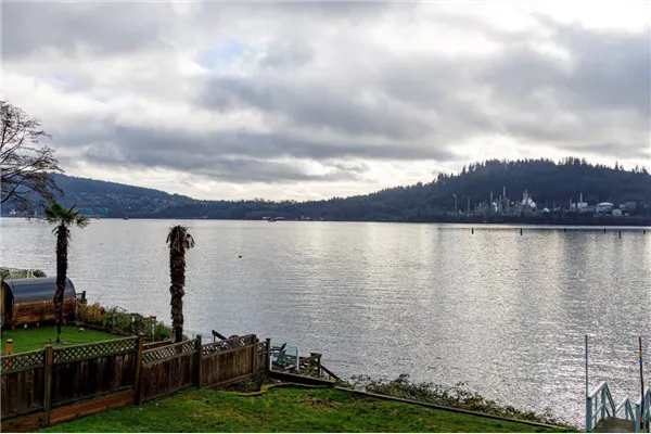 2929 Dollarton Highway