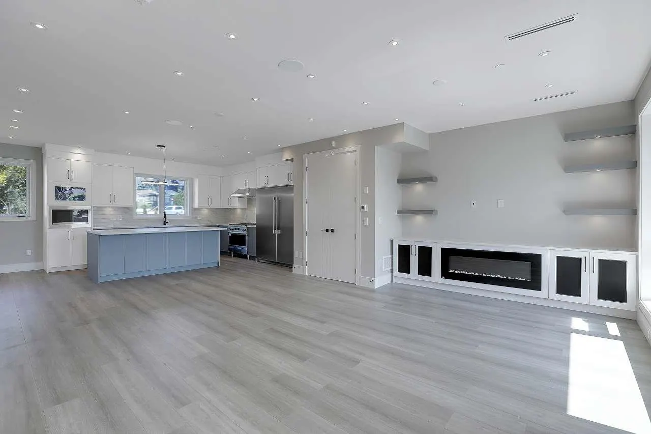 1137 Axen Road