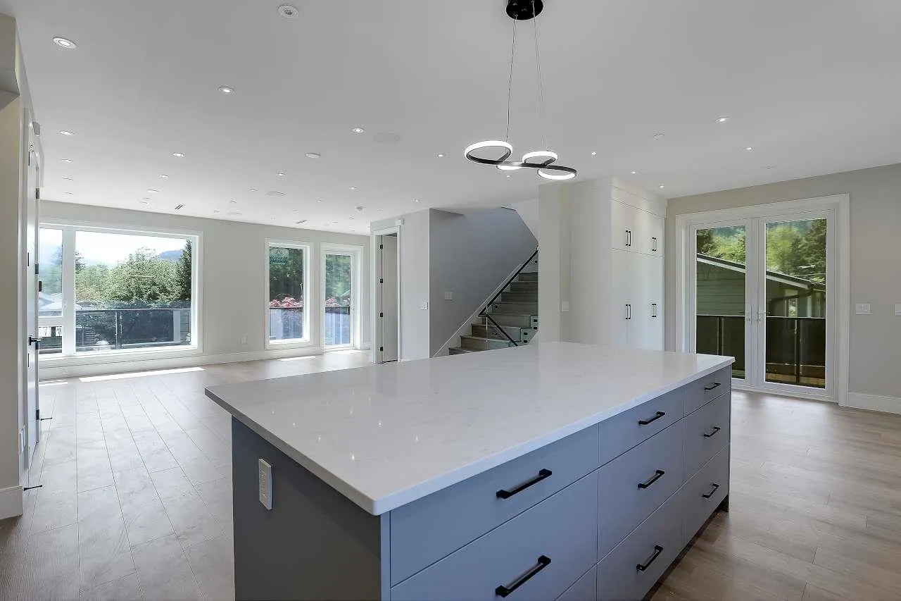1137 Axen Road