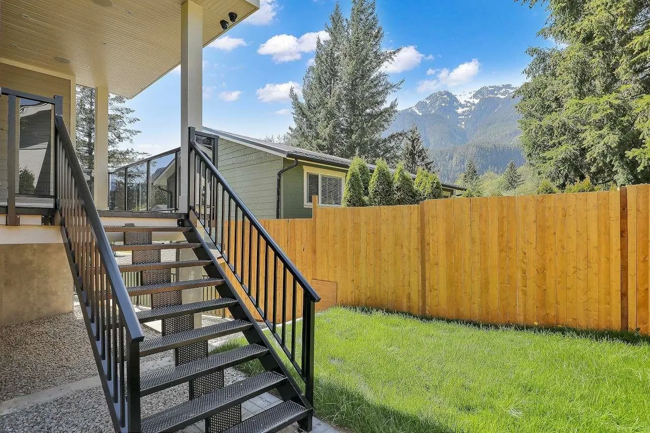 1137 Axen Road