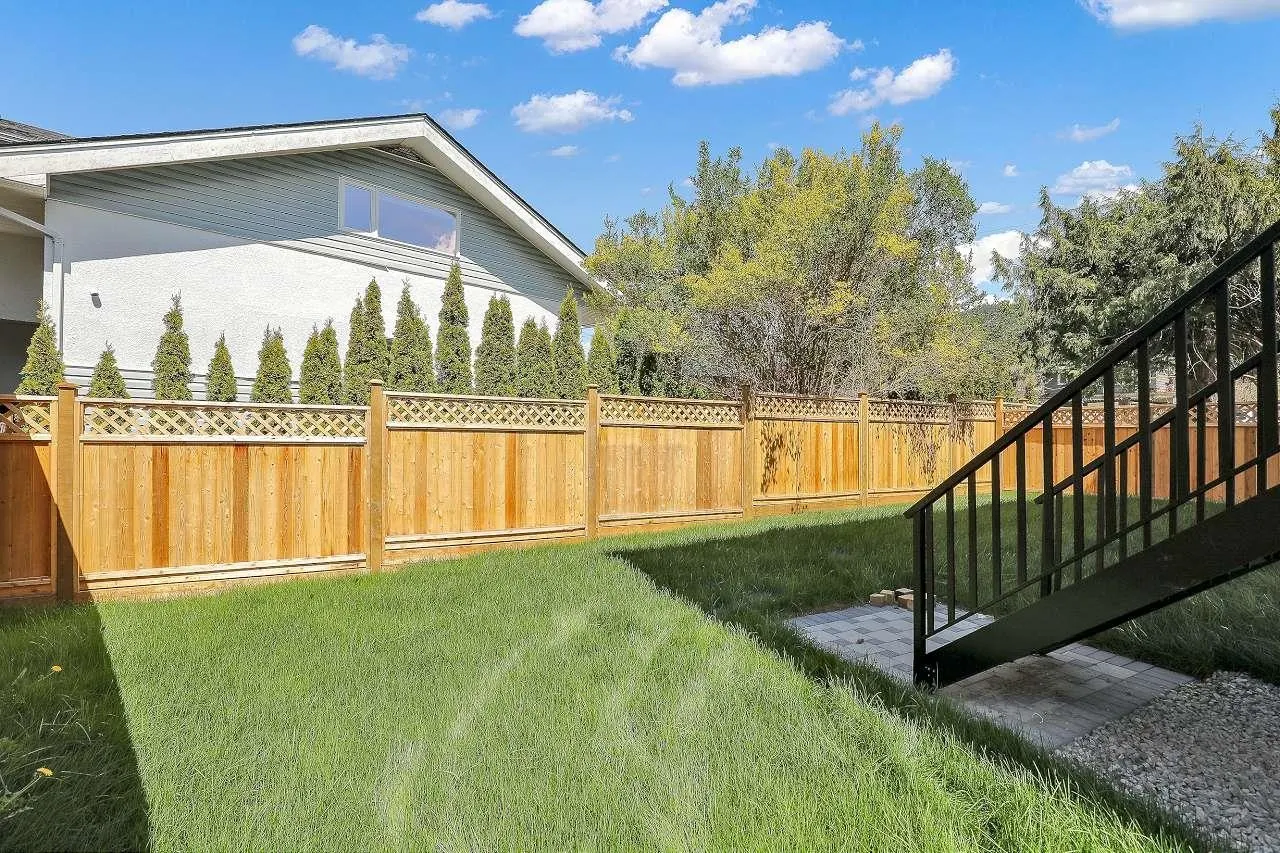 1137 Axen Road