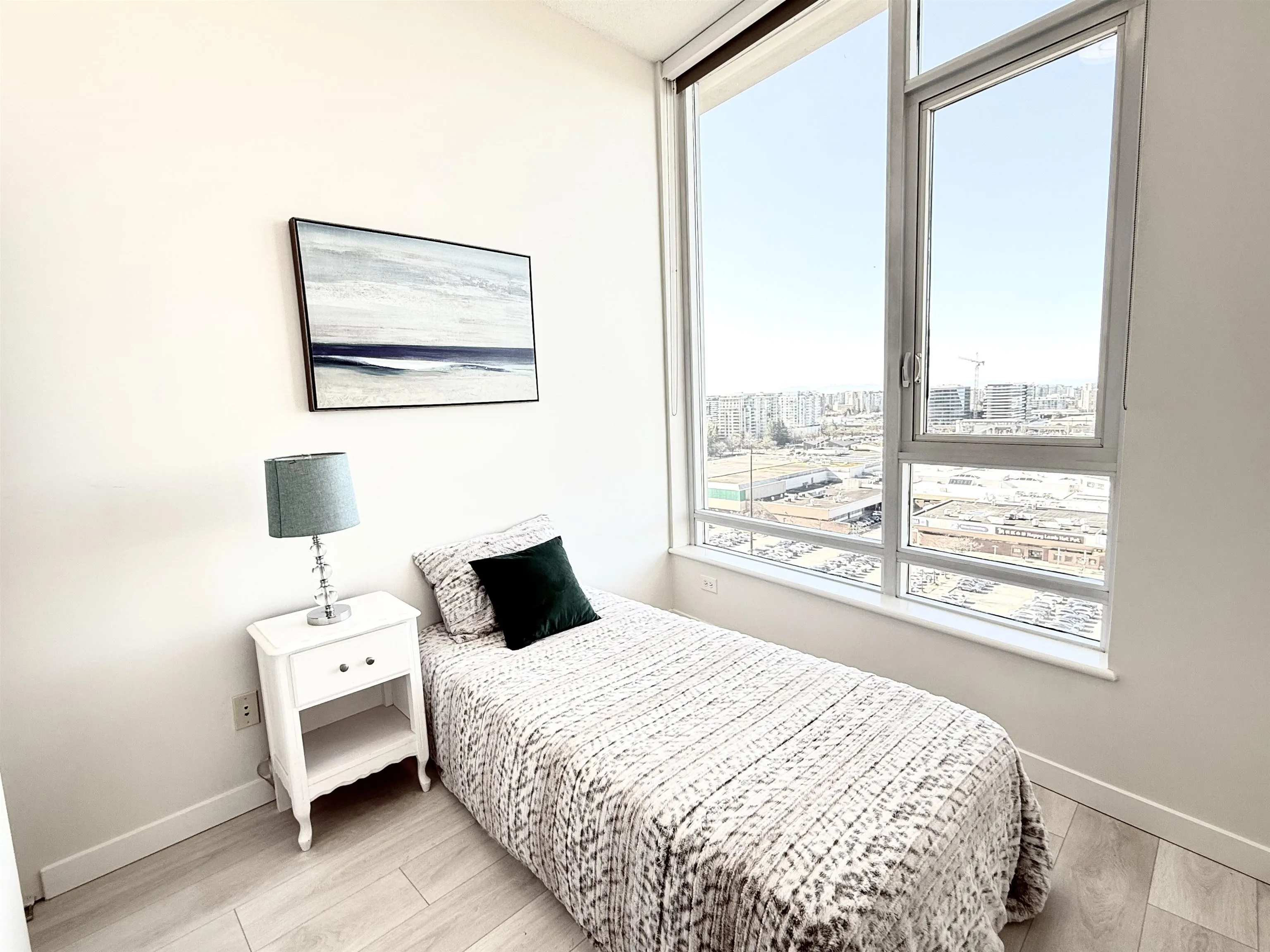1905 5088 Kwantlen Street
