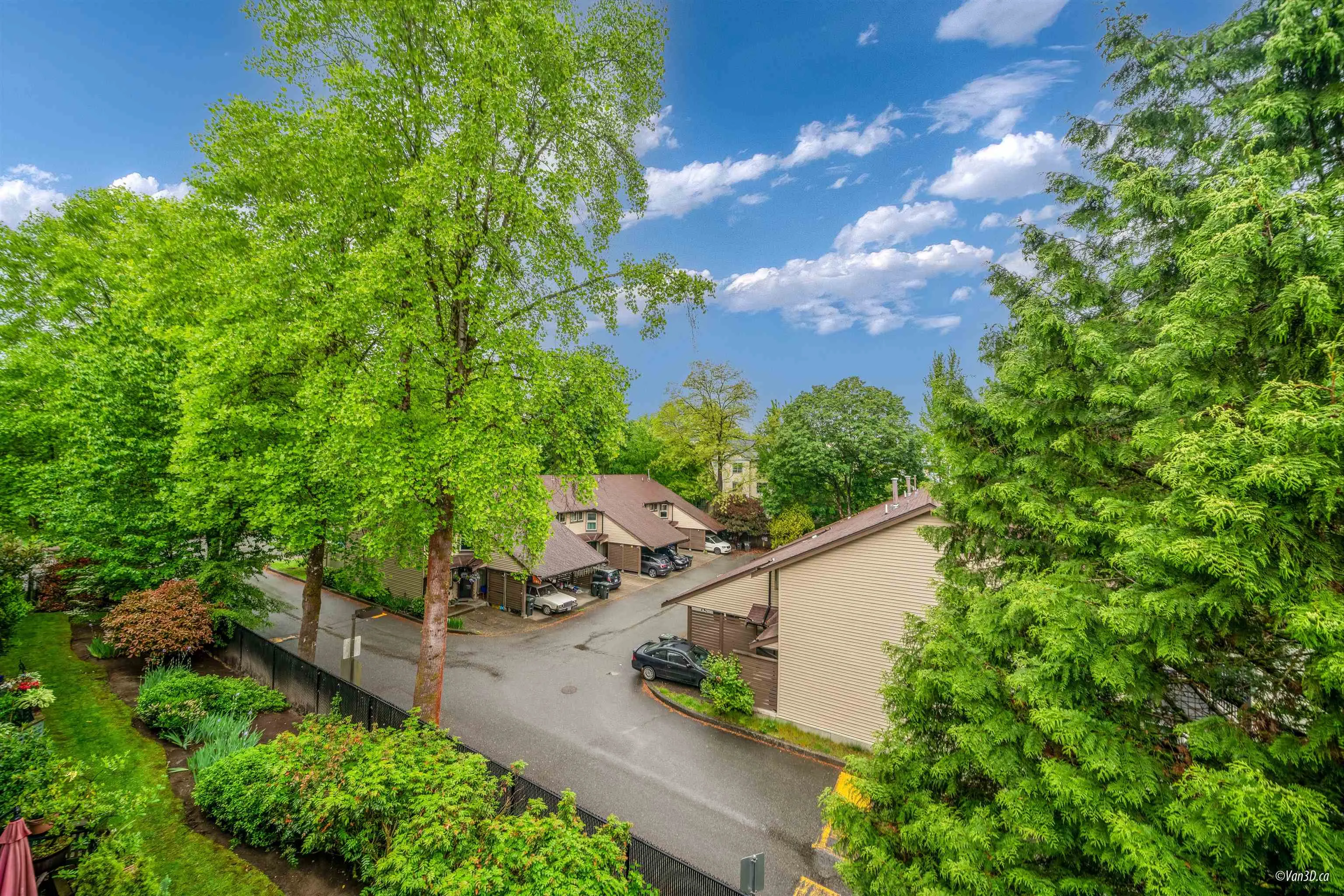 305 11960 Harris Road