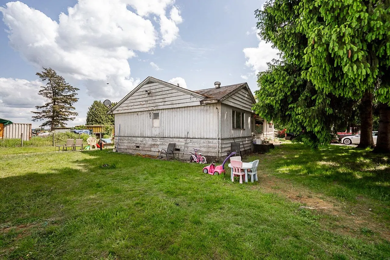 18365 Lougheed Highway