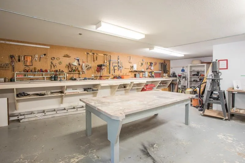211 8580 General Currie Road