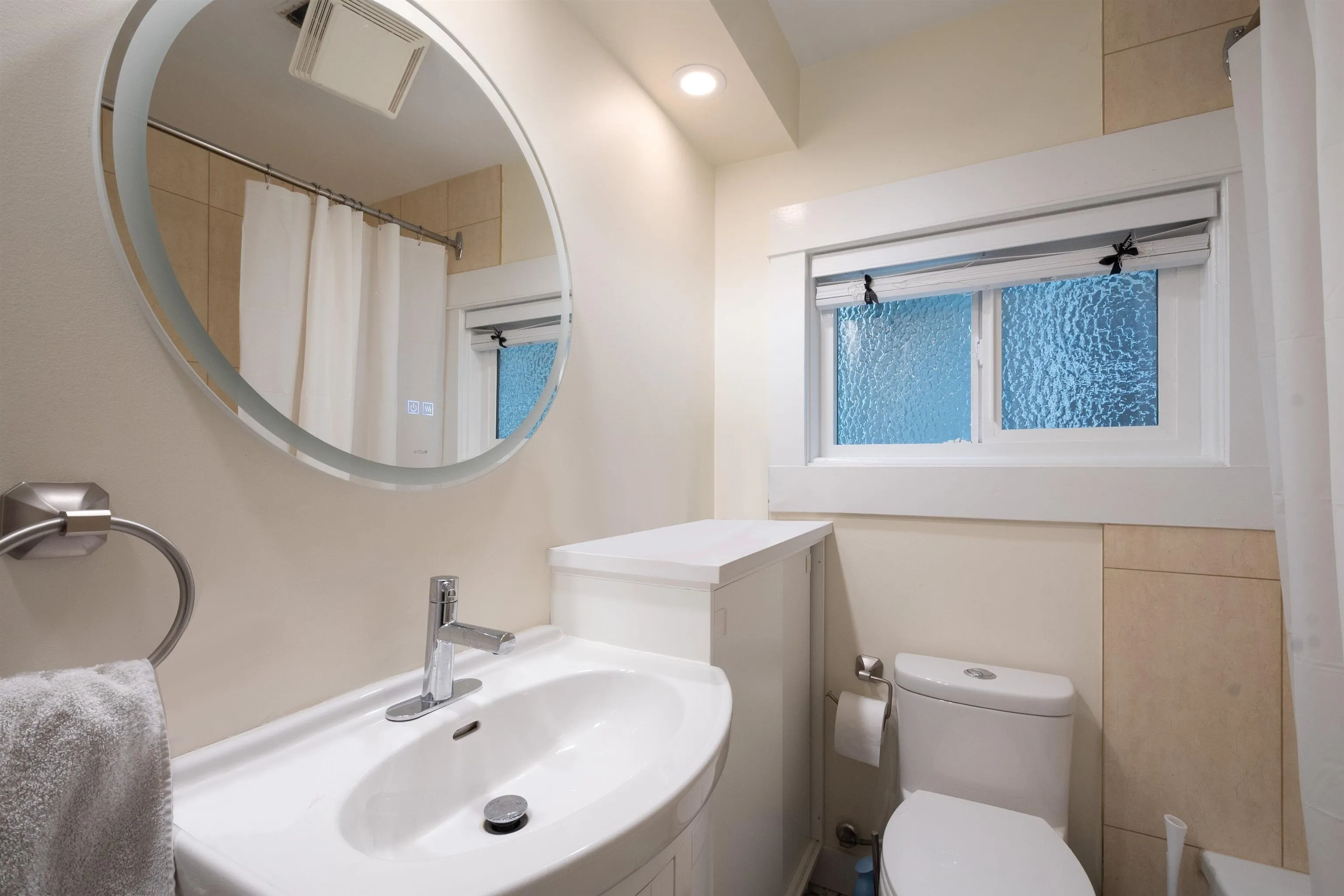 3652 Point Grey Road