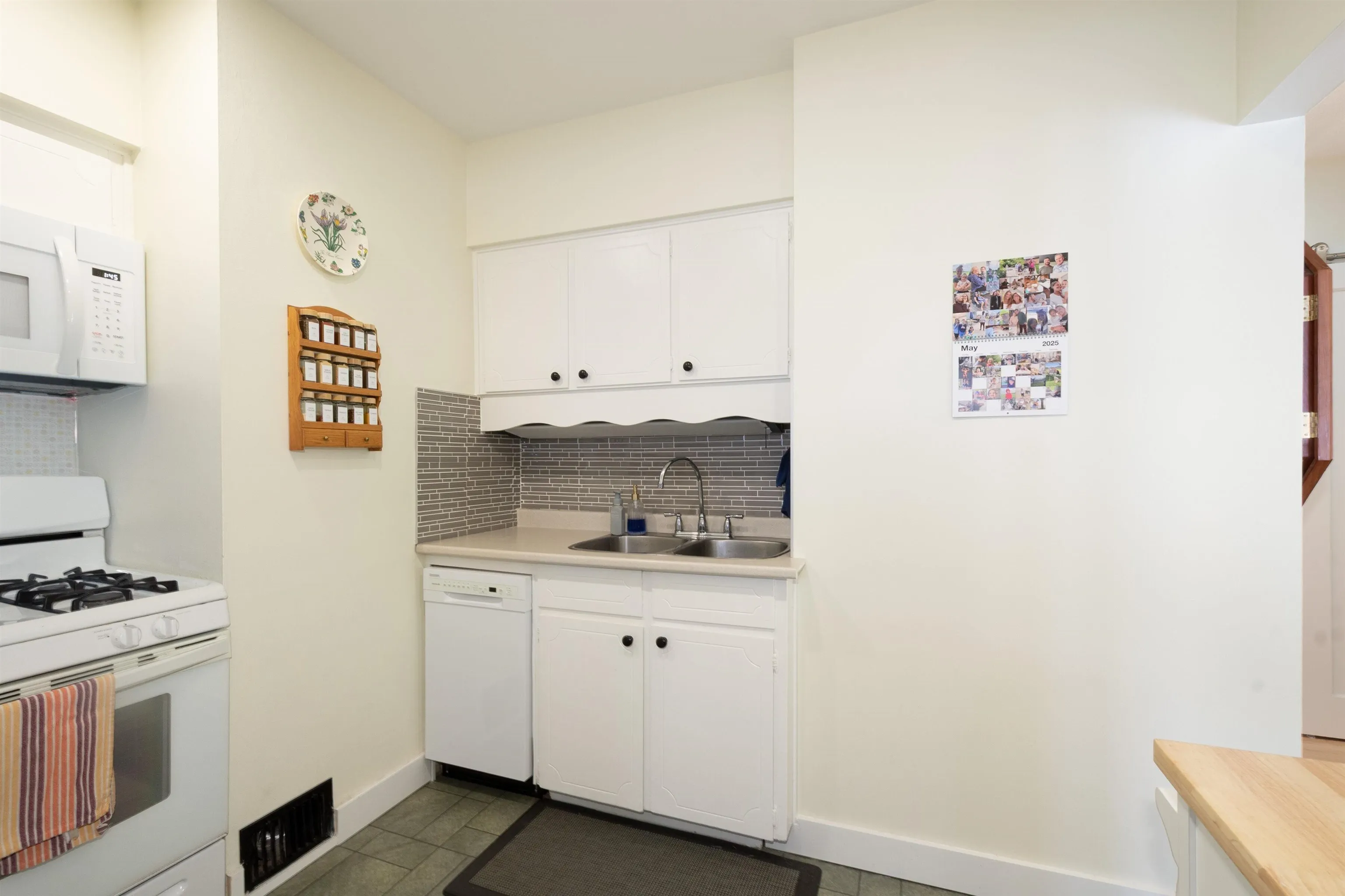 3652 Point Grey Road