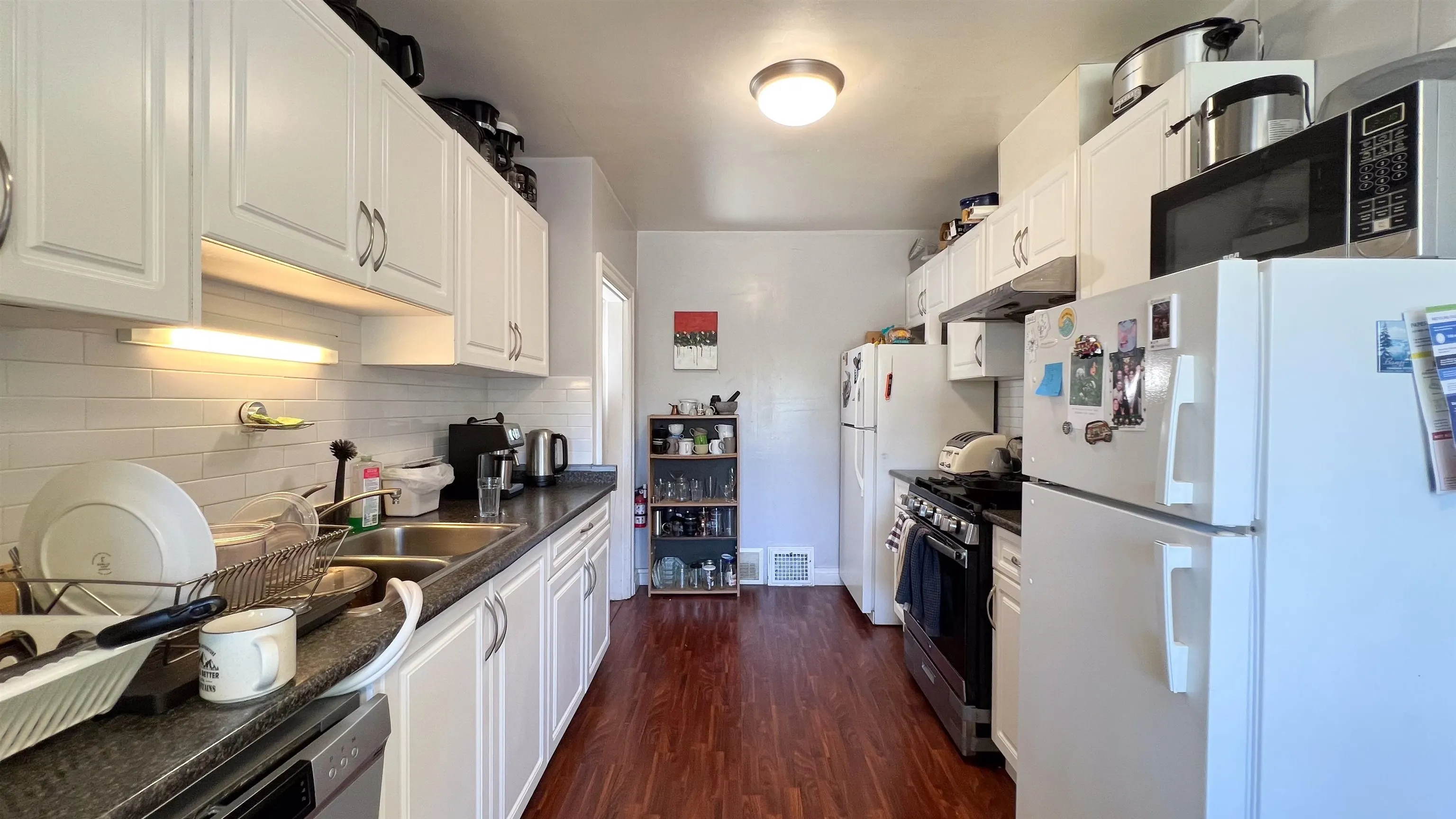 3088 Discovery Street