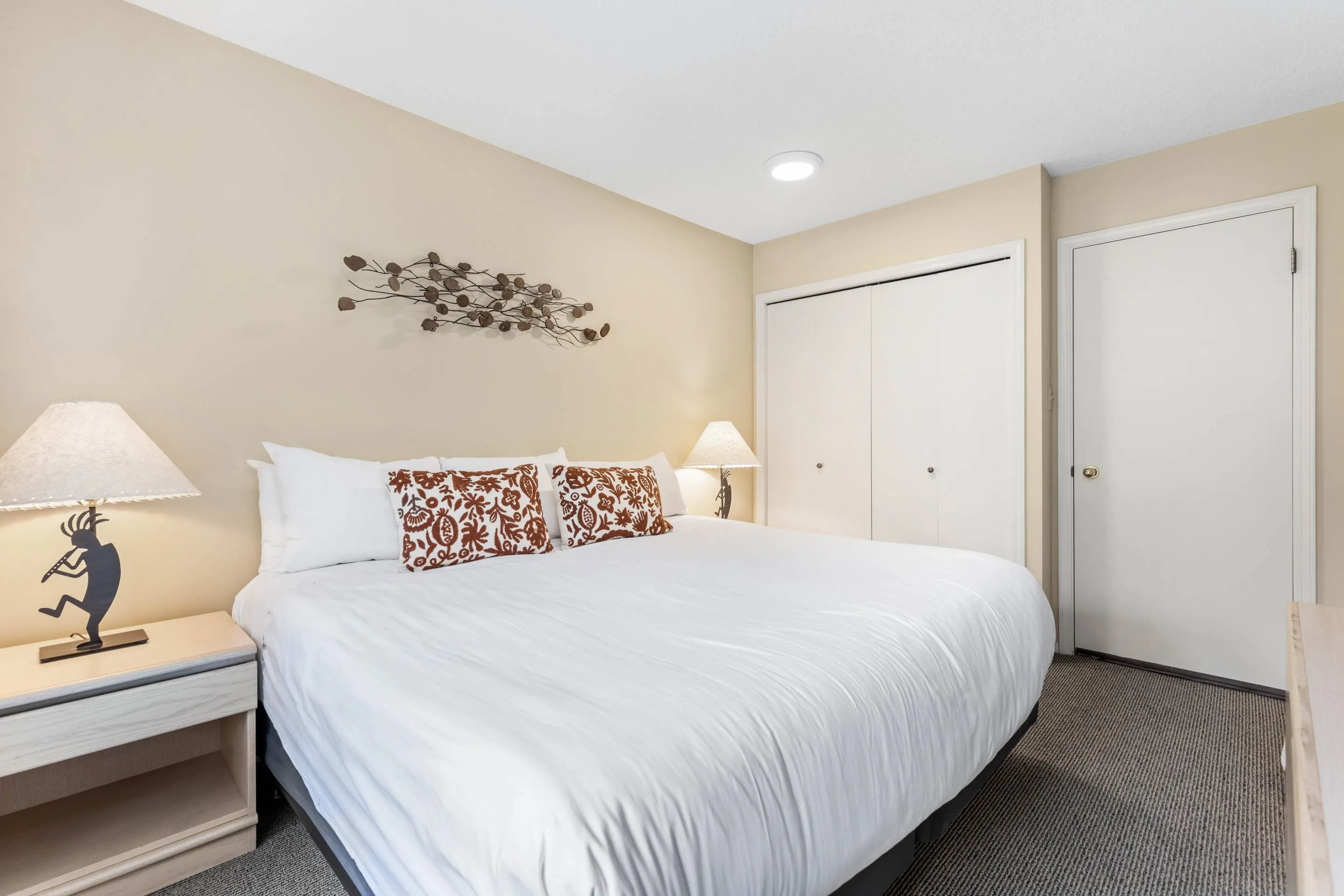 303/304 4905 Spearhead Place