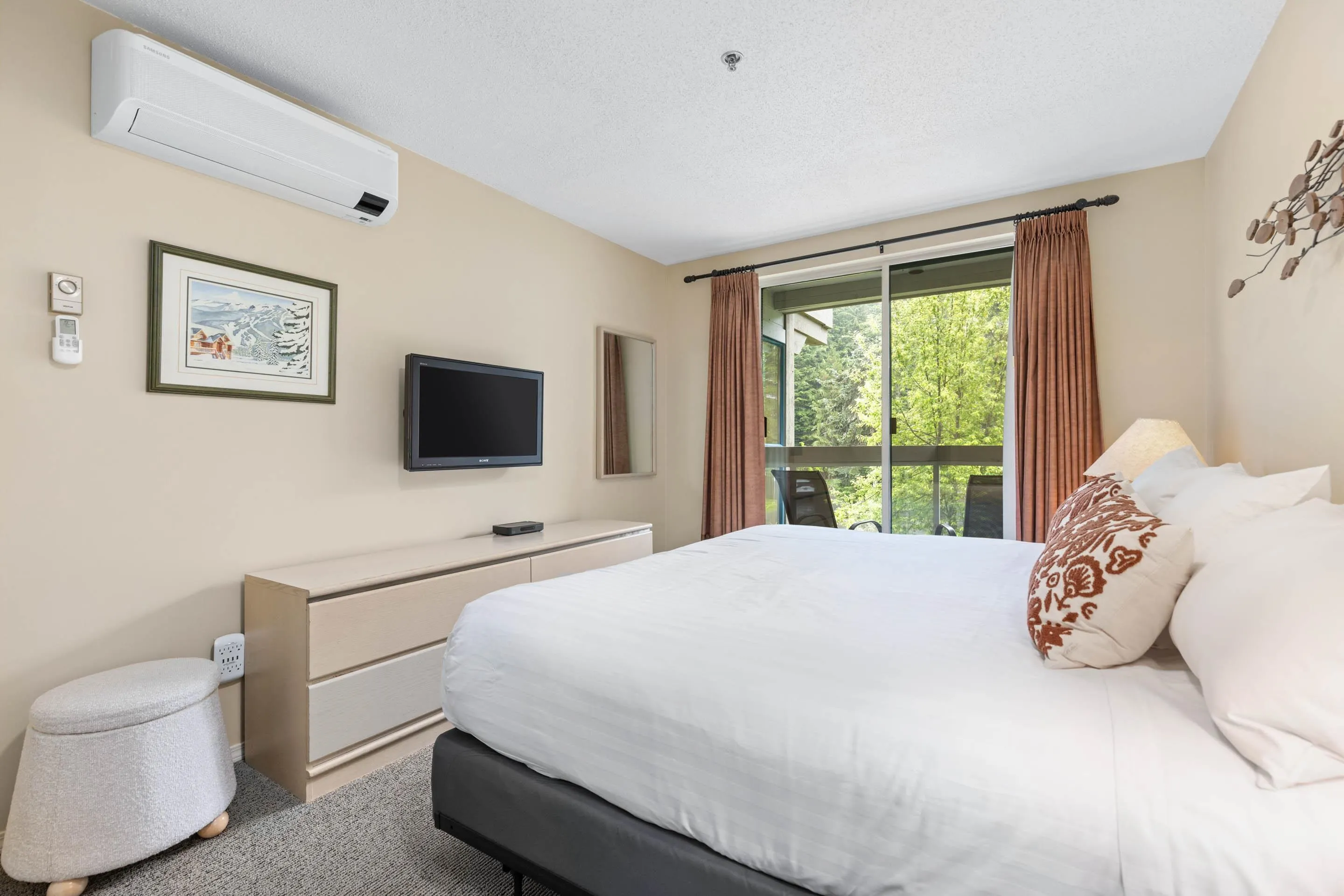 303/304 4905 Spearhead Place