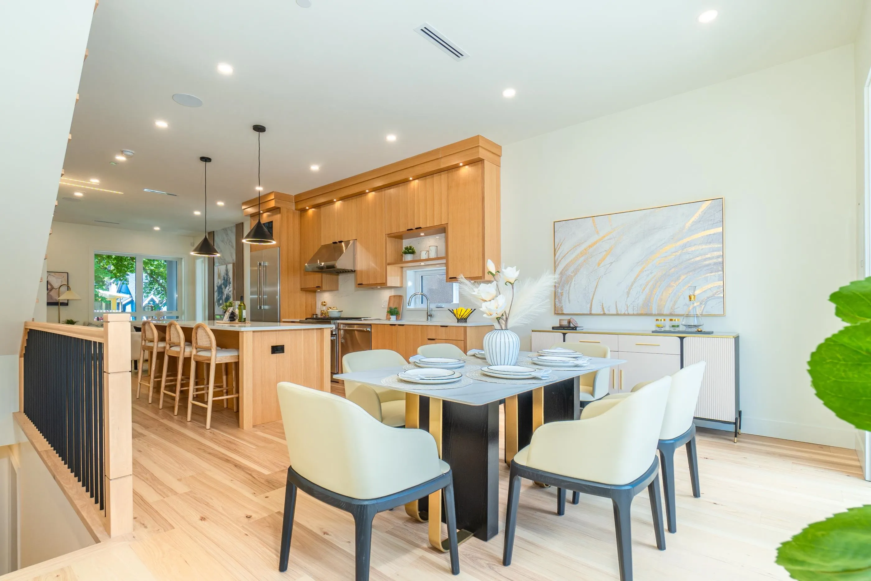3338 W 14th Avenue