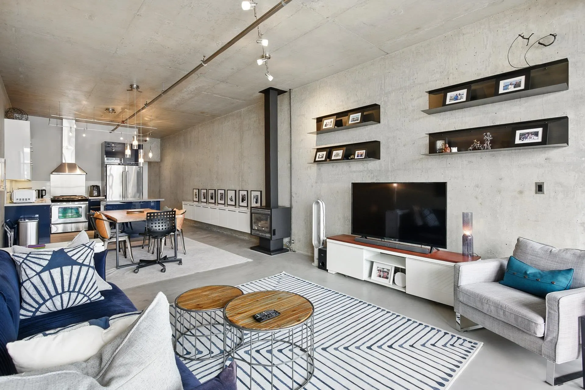 303 128 W 6th Avenue