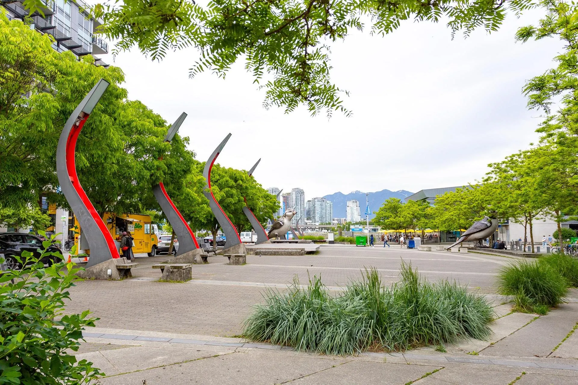 303 128 W 6th Avenue