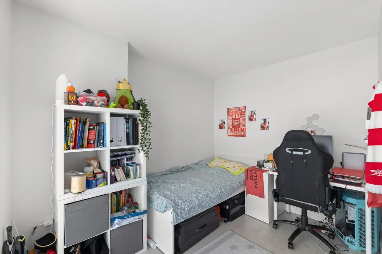 1281 8608 Hazelbridge Way