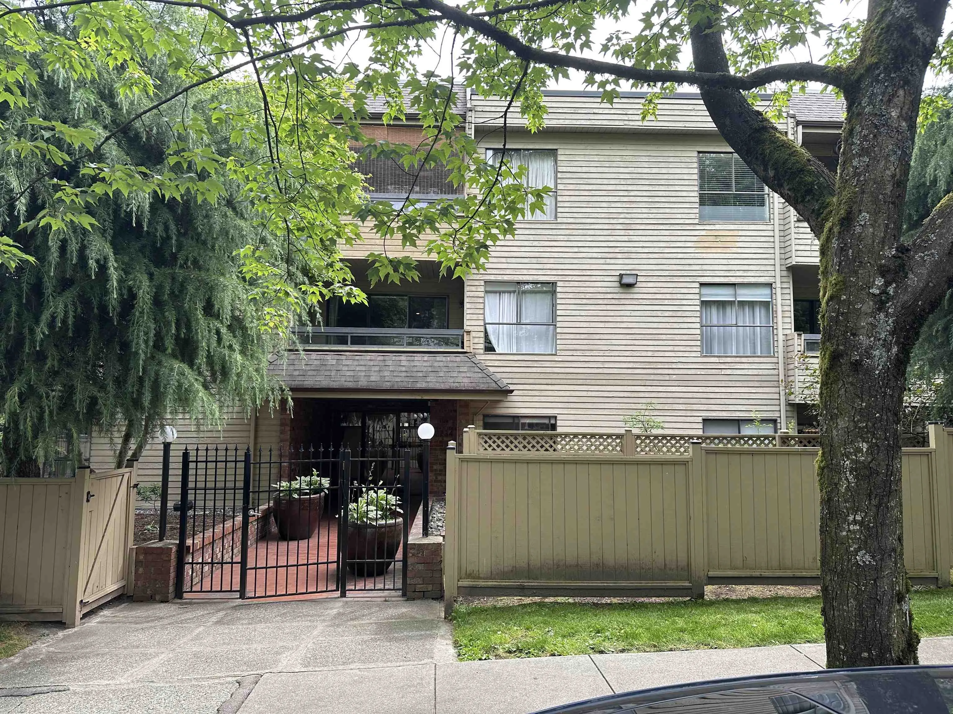 306 2234 Prince Albert Street