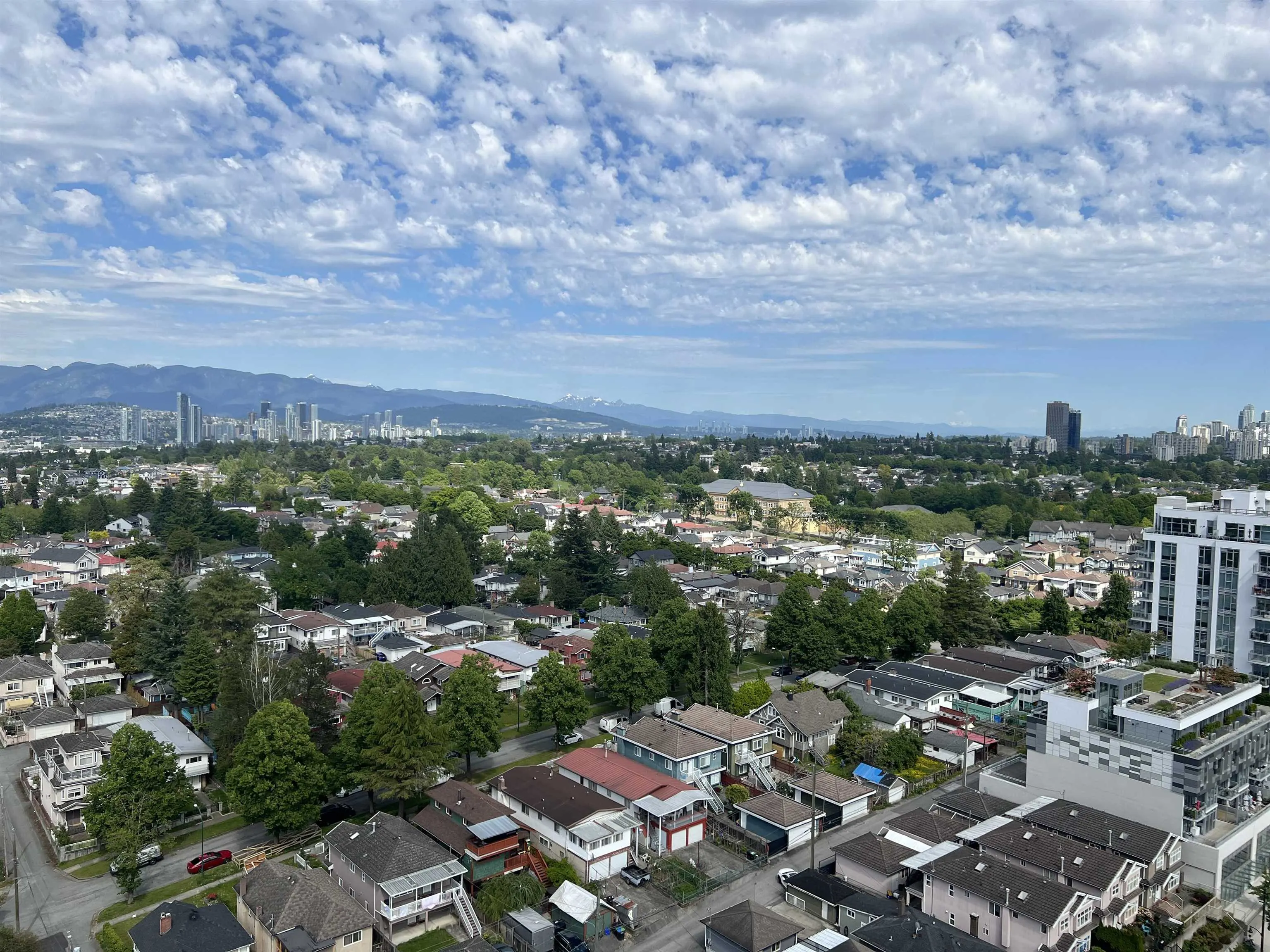 2303 4815 Eldorado Mews