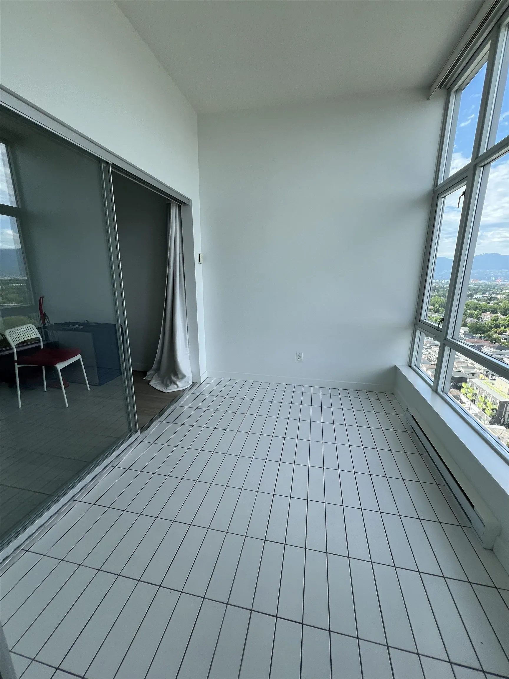 2303 4815 Eldorado Mews
