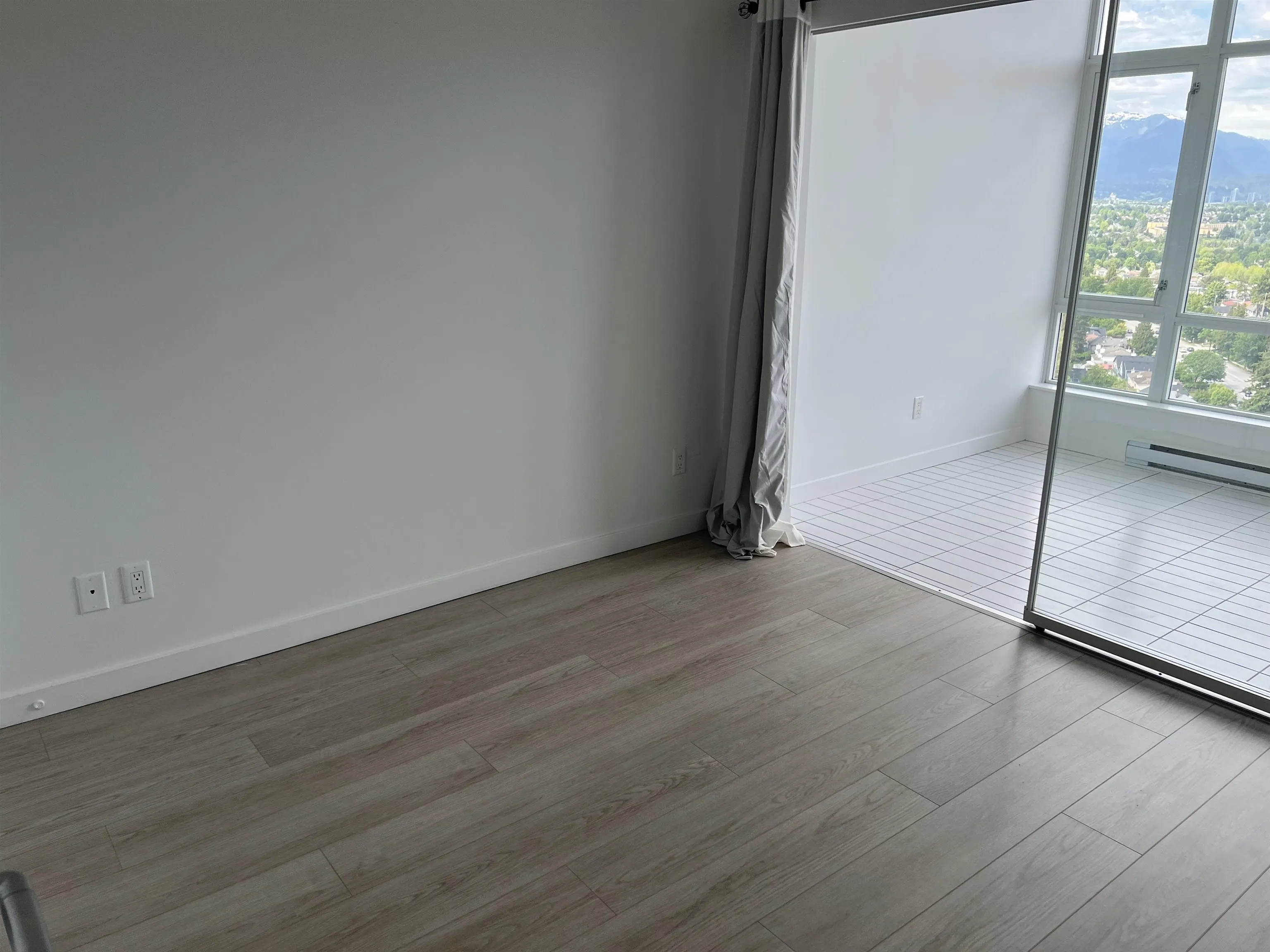 2303 4815 Eldorado Mews