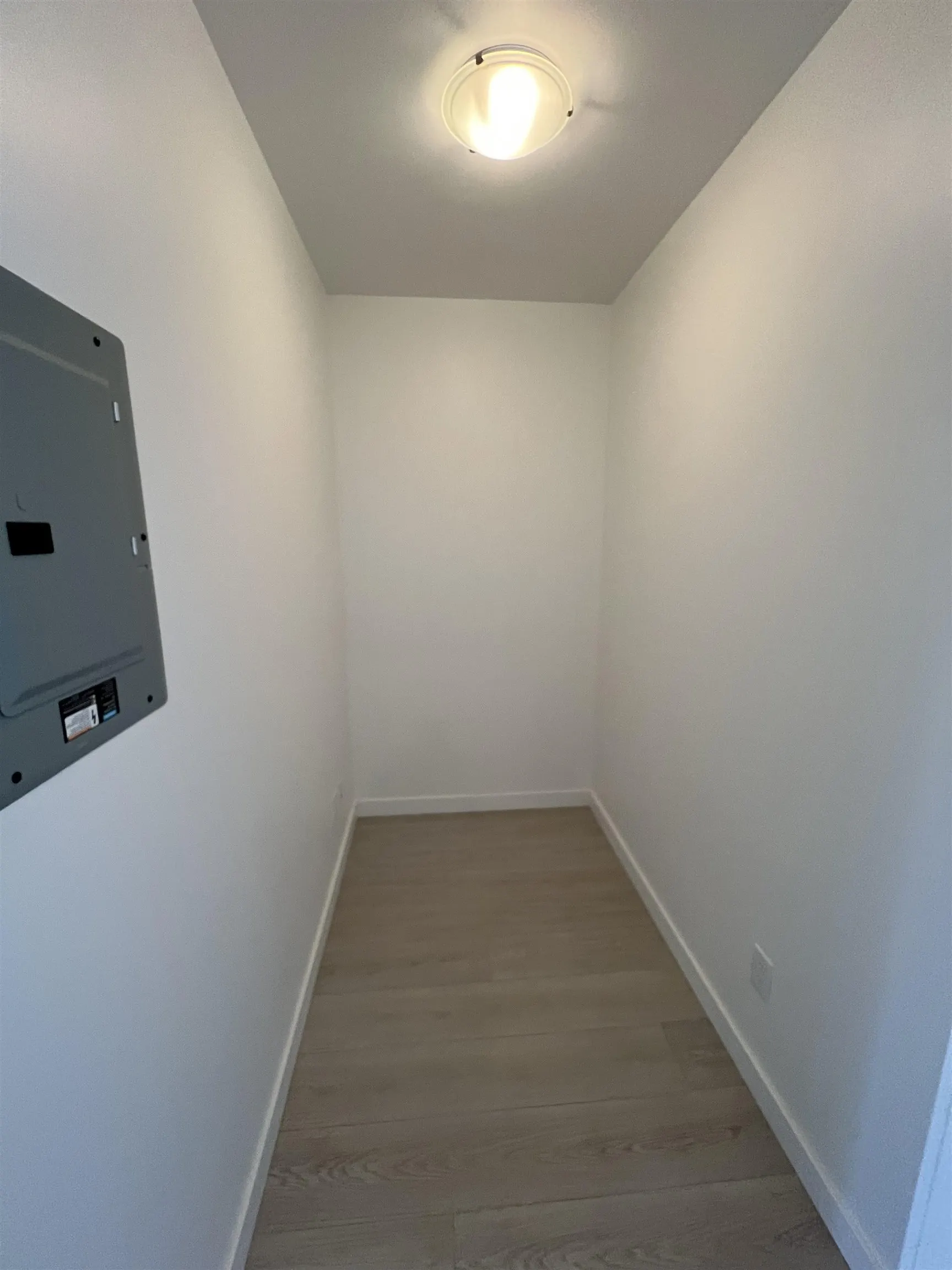 2303 4815 Eldorado Mews