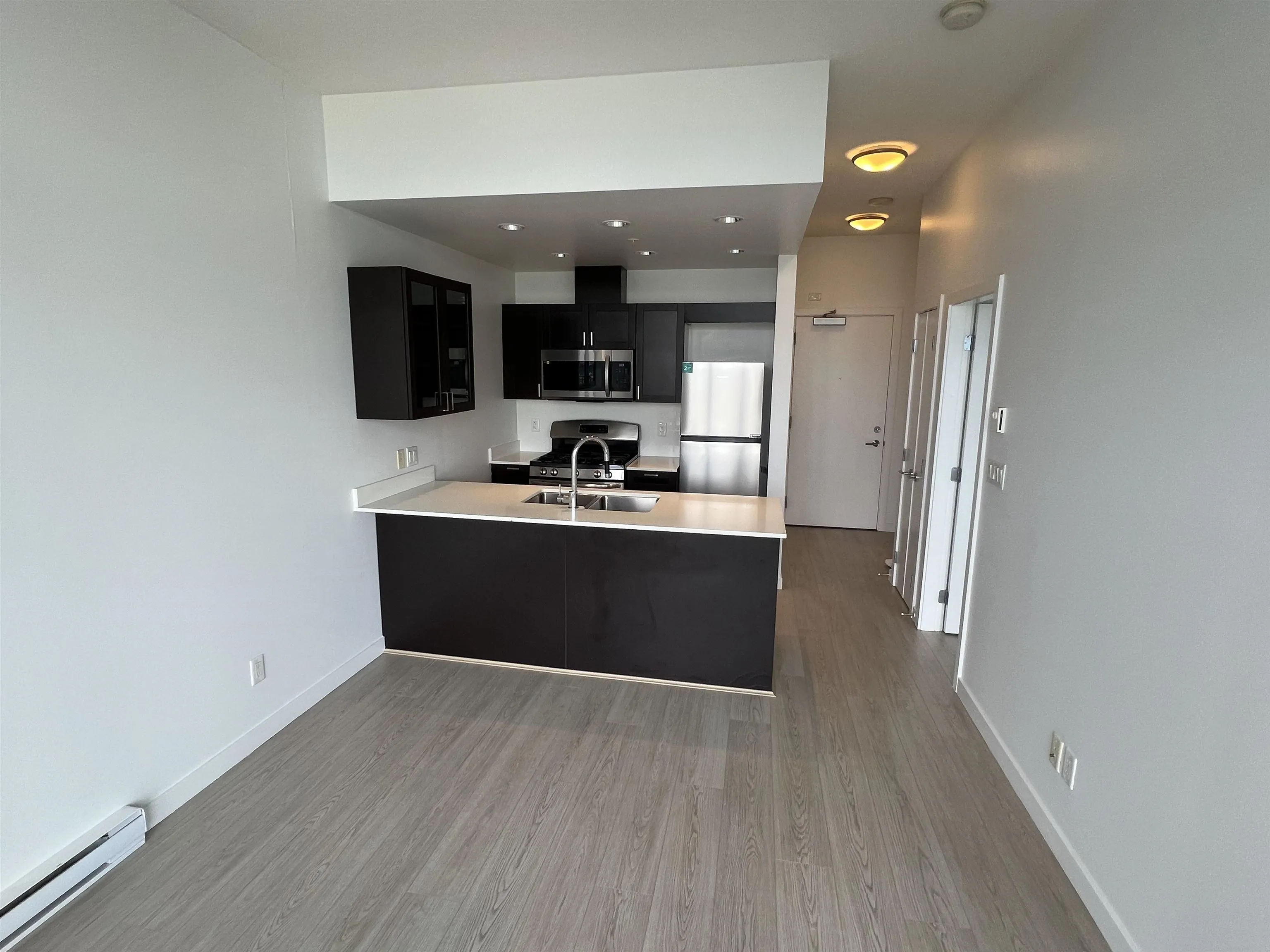 2303 4815 Eldorado Mews