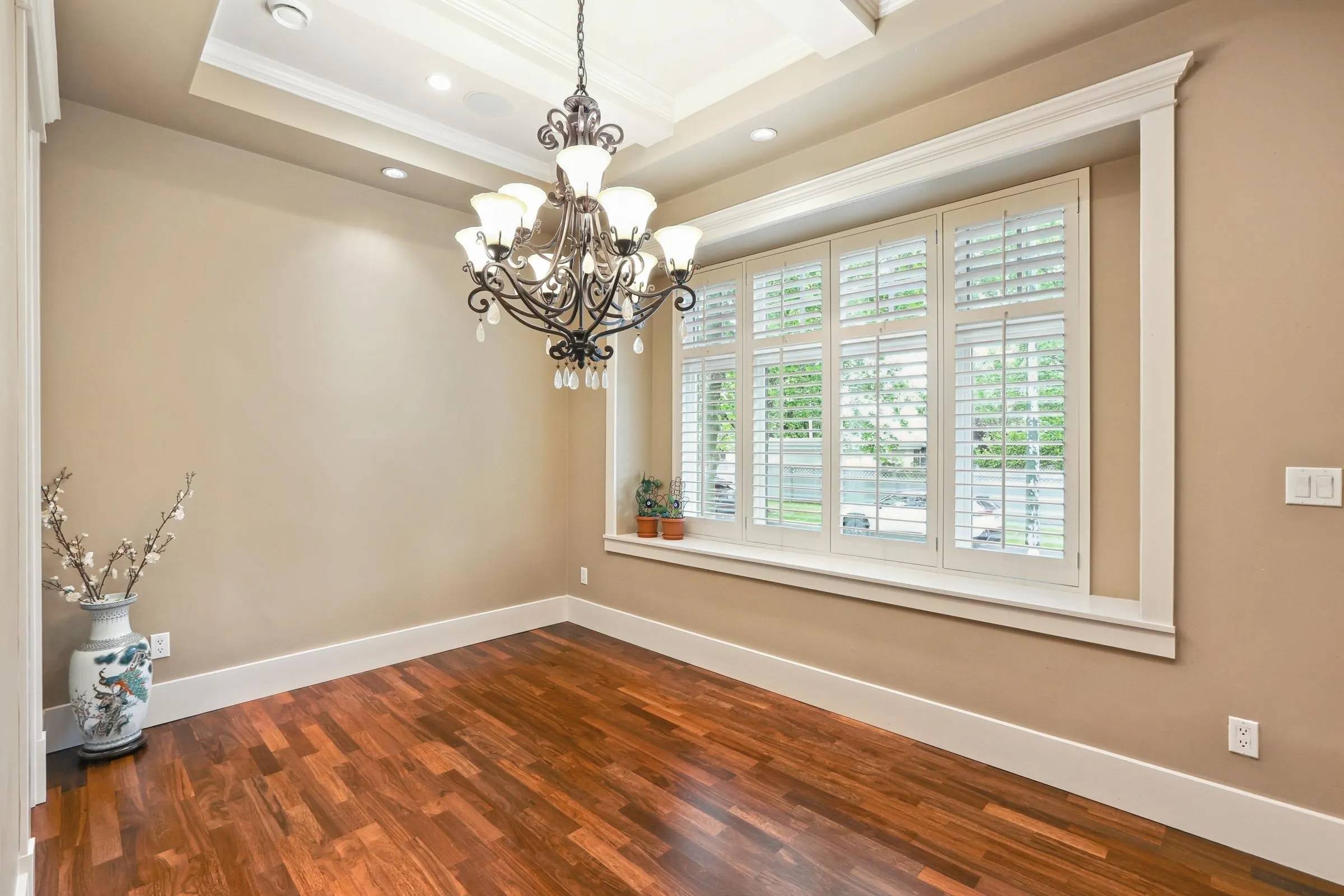 3593 Mackenzie Street