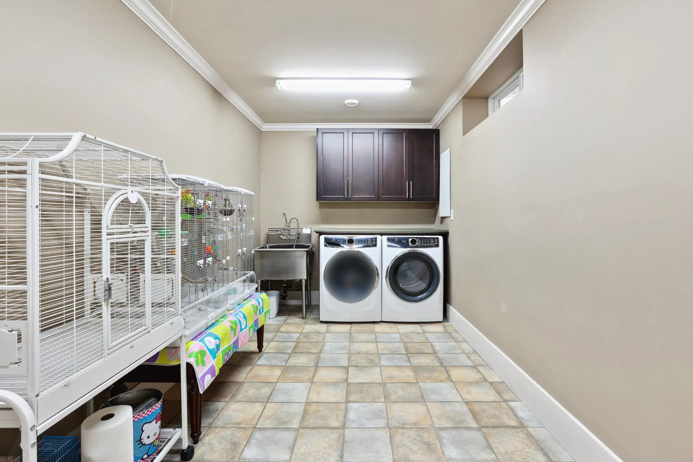 3593 Mackenzie Street