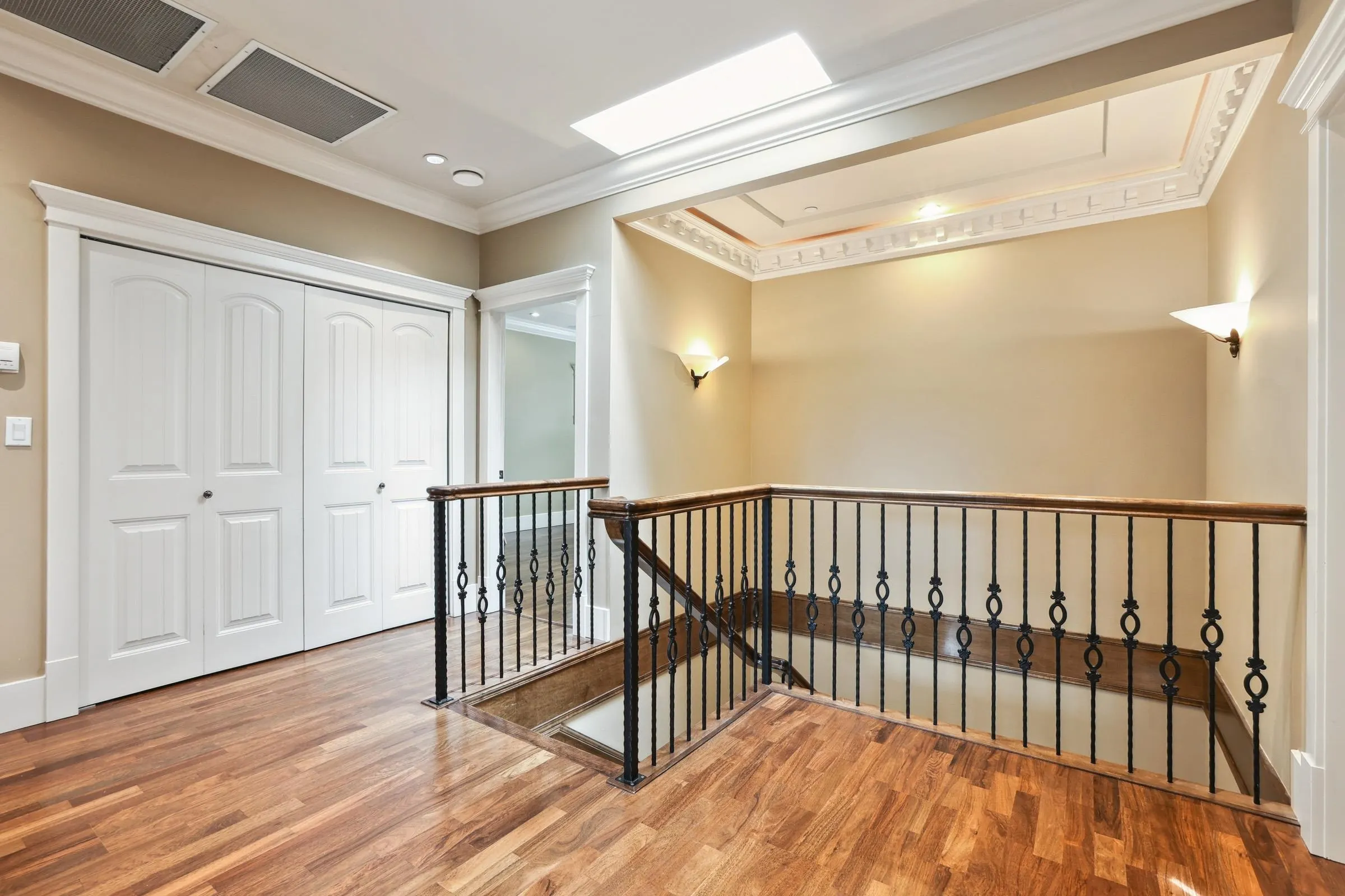 3593 Mackenzie Street