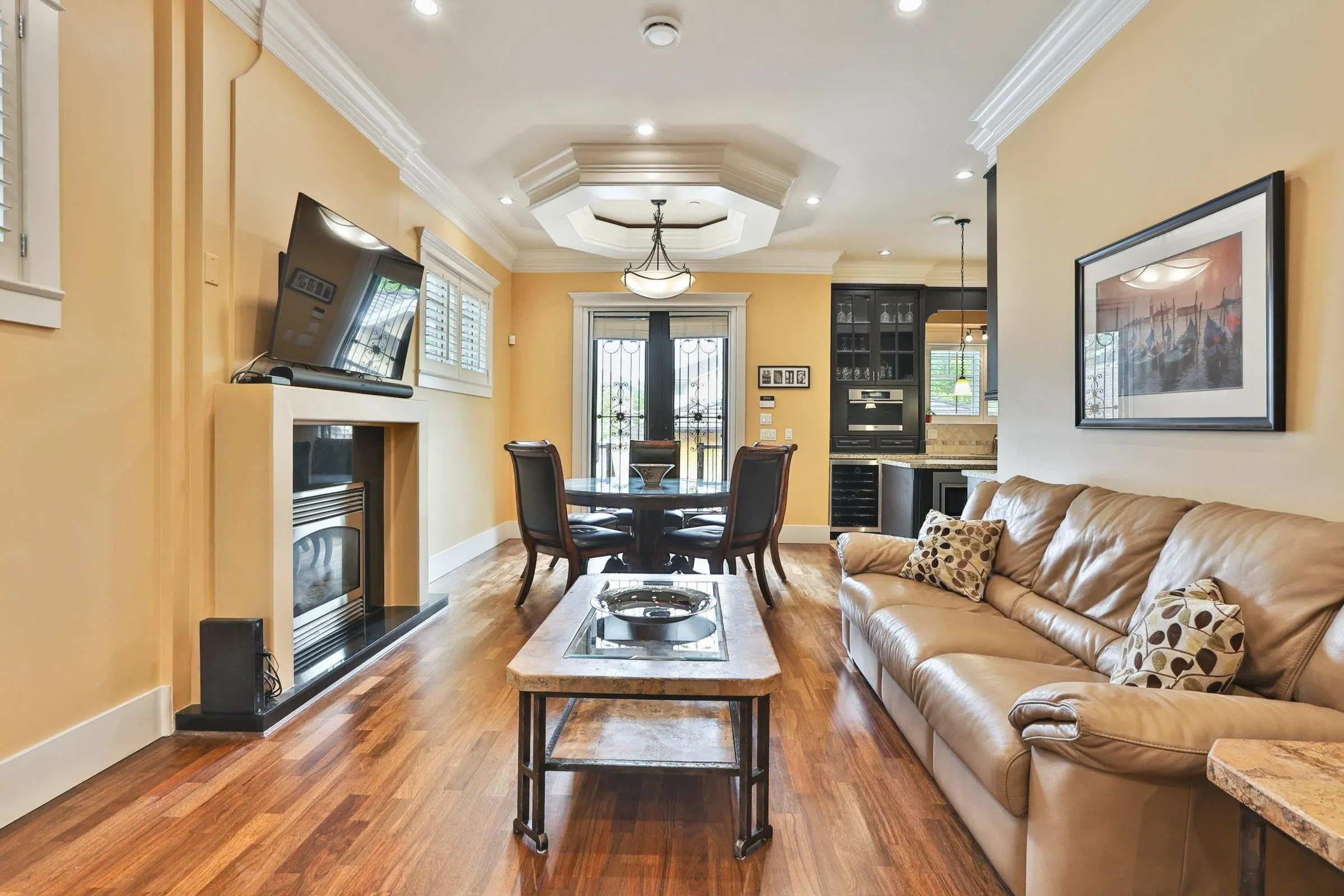 3593 Mackenzie Street