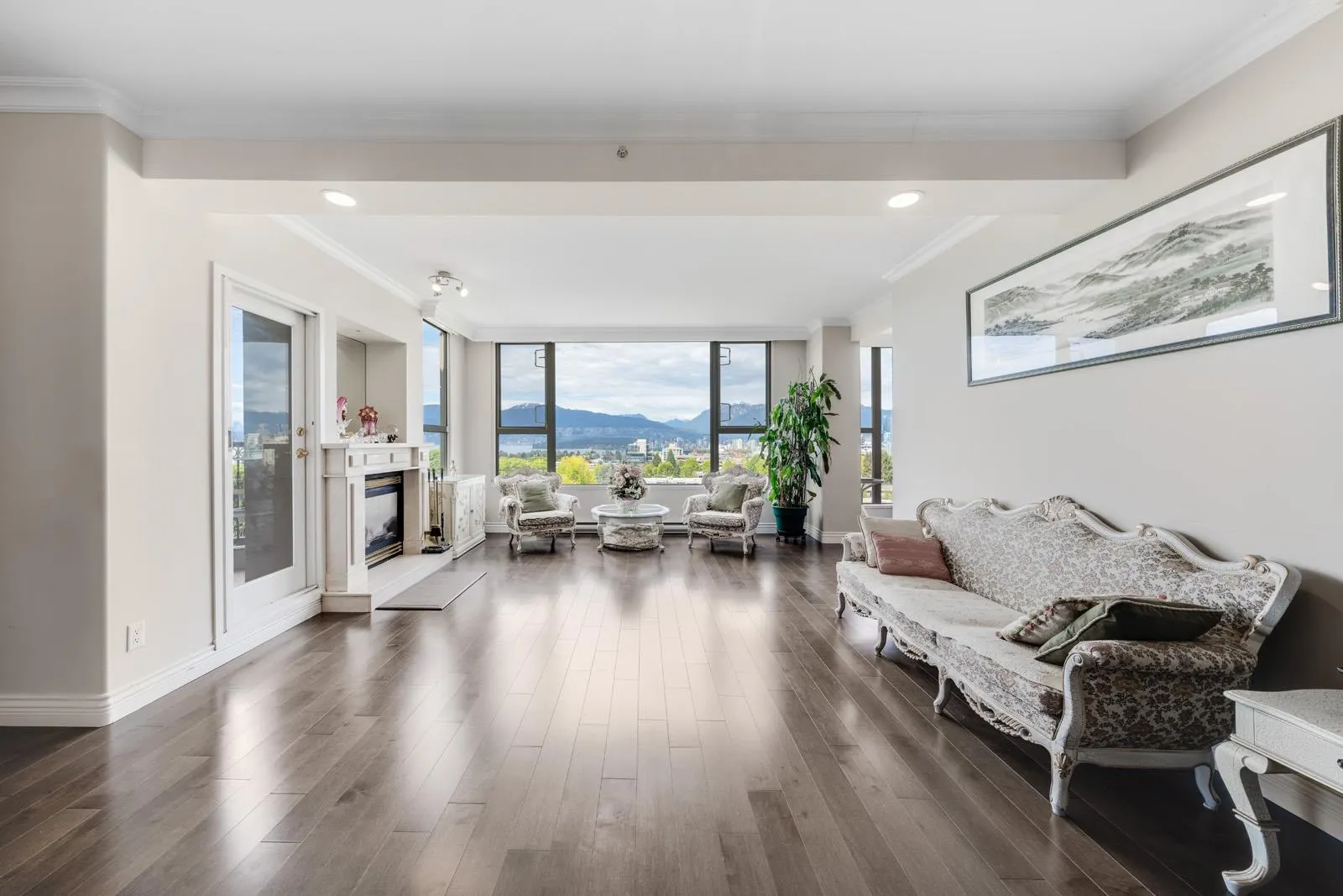 1000 1788 W 13th Avenue