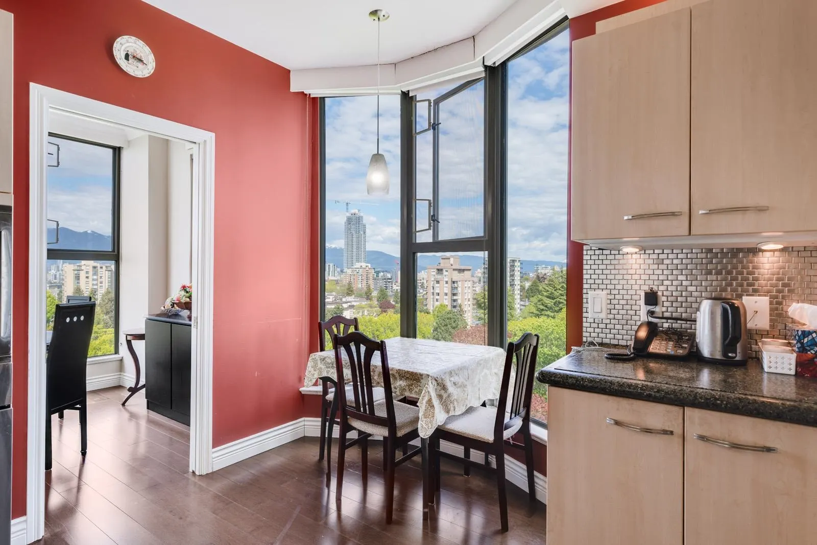 1000 1788 W 13th Avenue