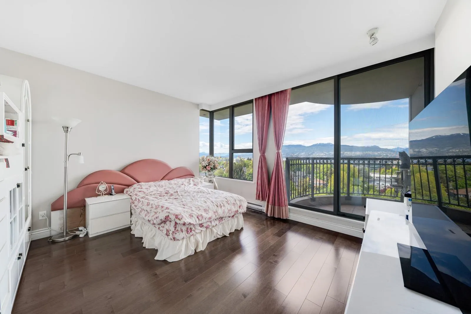 1000 1788 W 13th Avenue