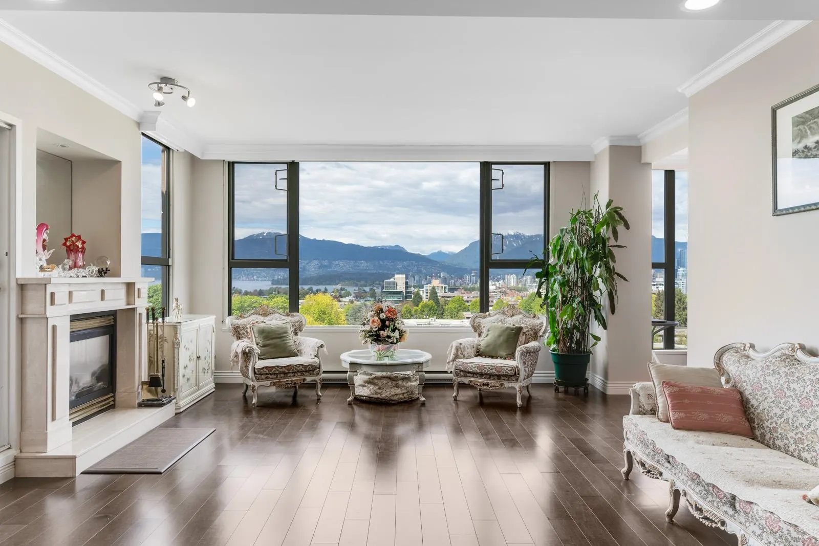 1000 1788 W 13th Avenue