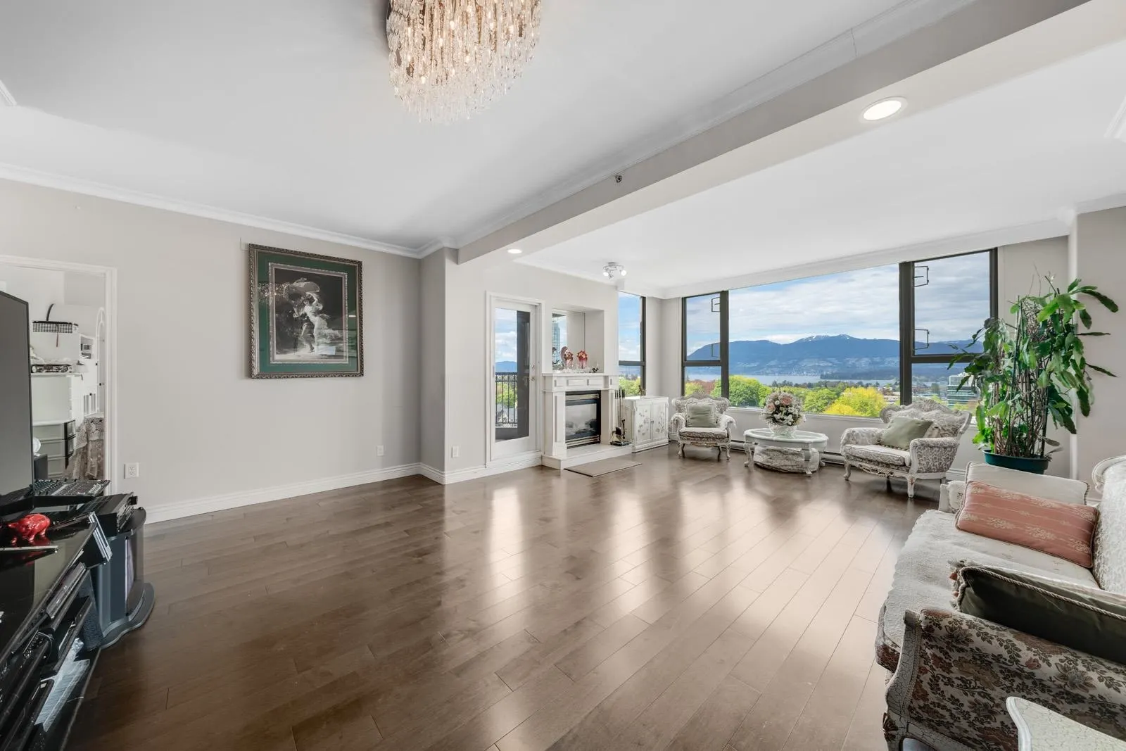 1000 1788 W 13th Avenue