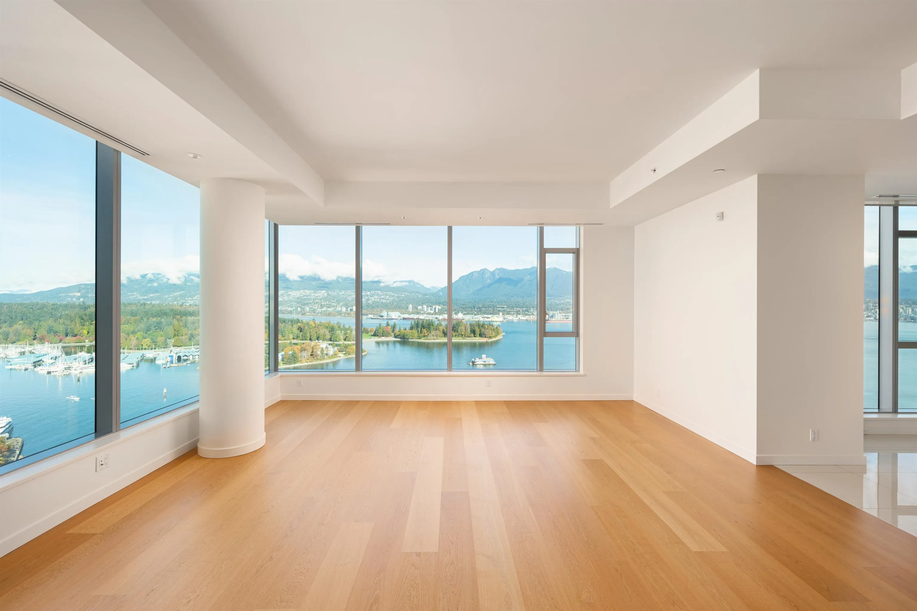 2601 277 Thurlow Street