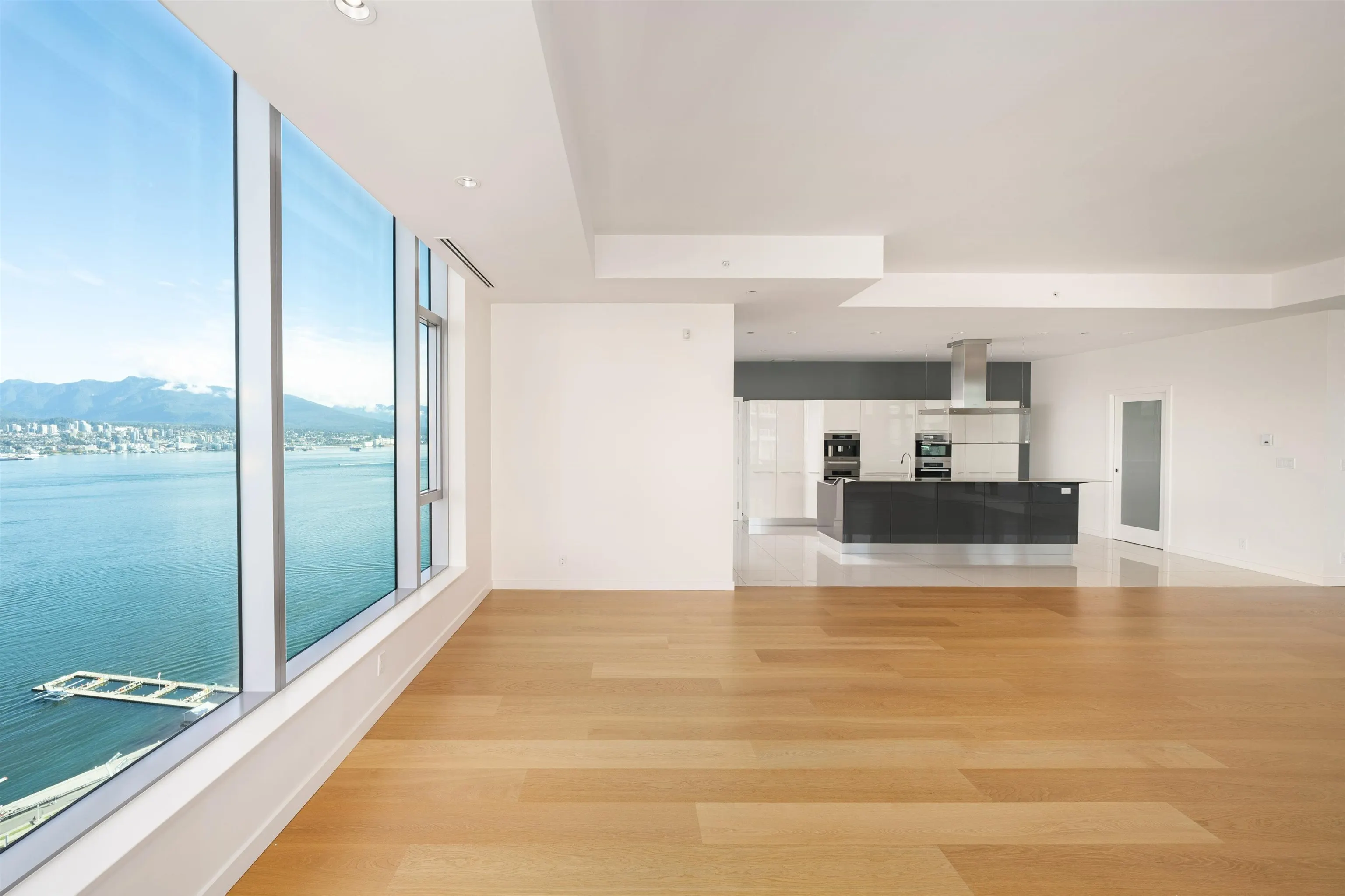 2601 277 Thurlow Street